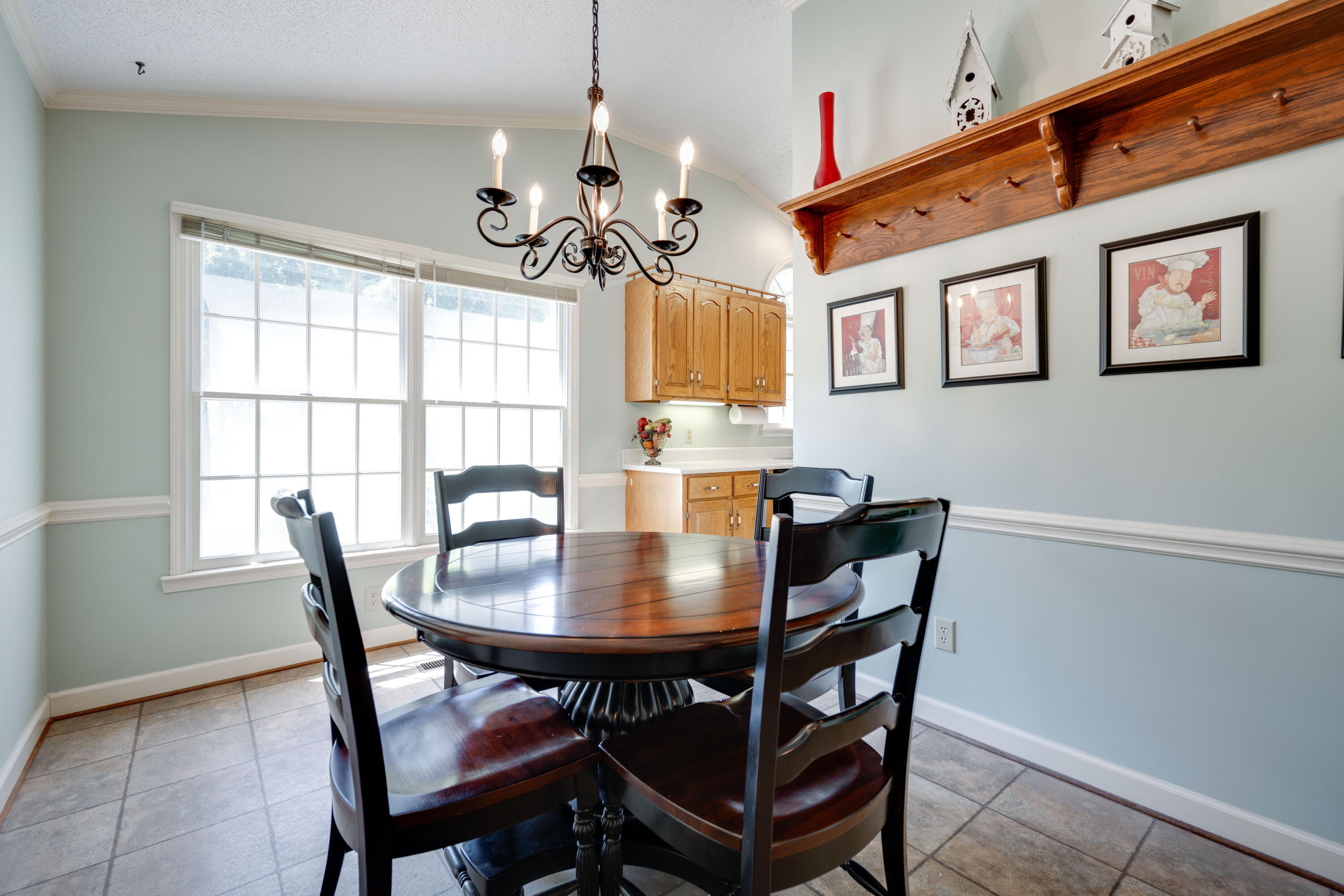 338 SE Charles Circle