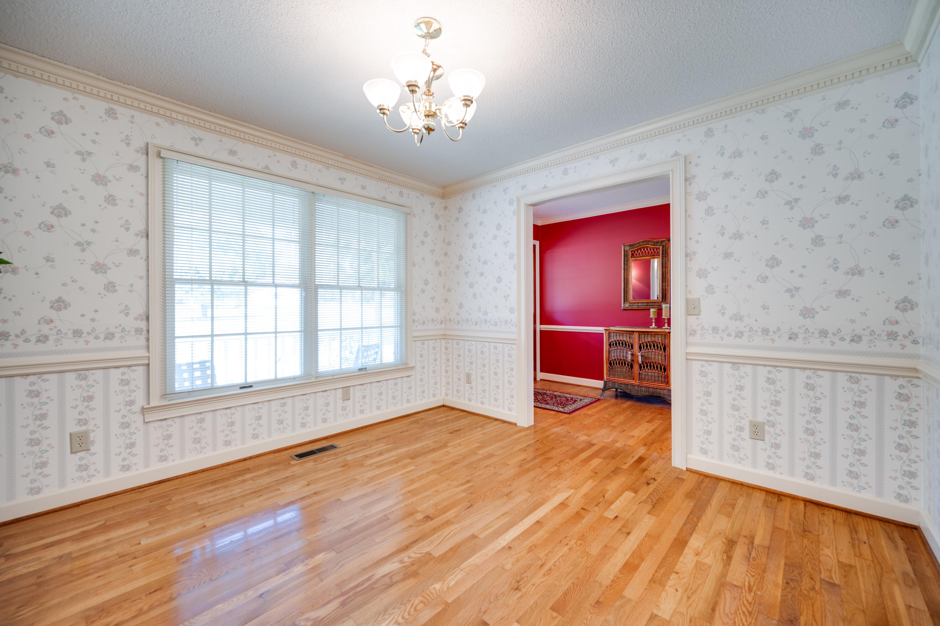 338 SE Charles Circle