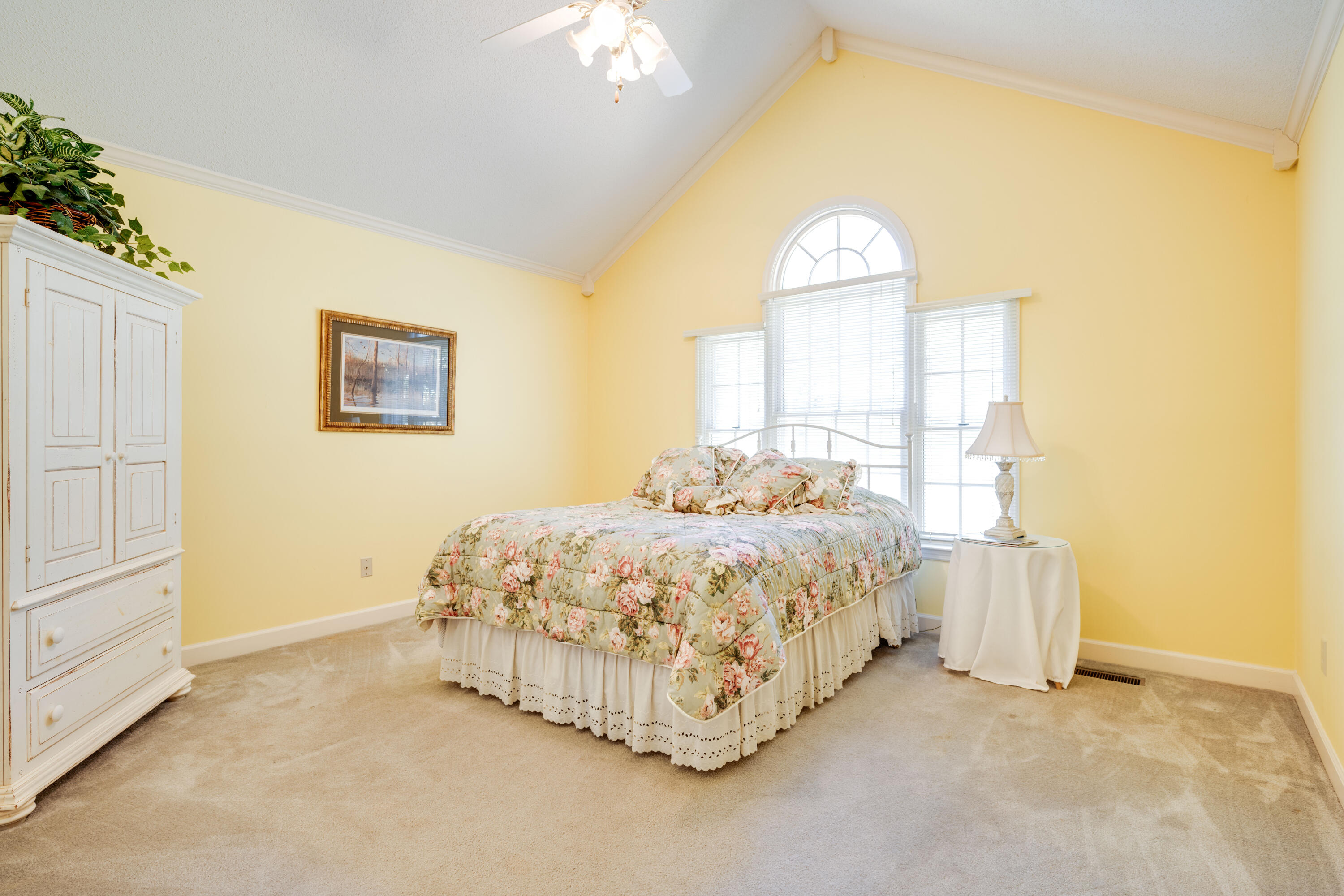 338 SE Charles Circle