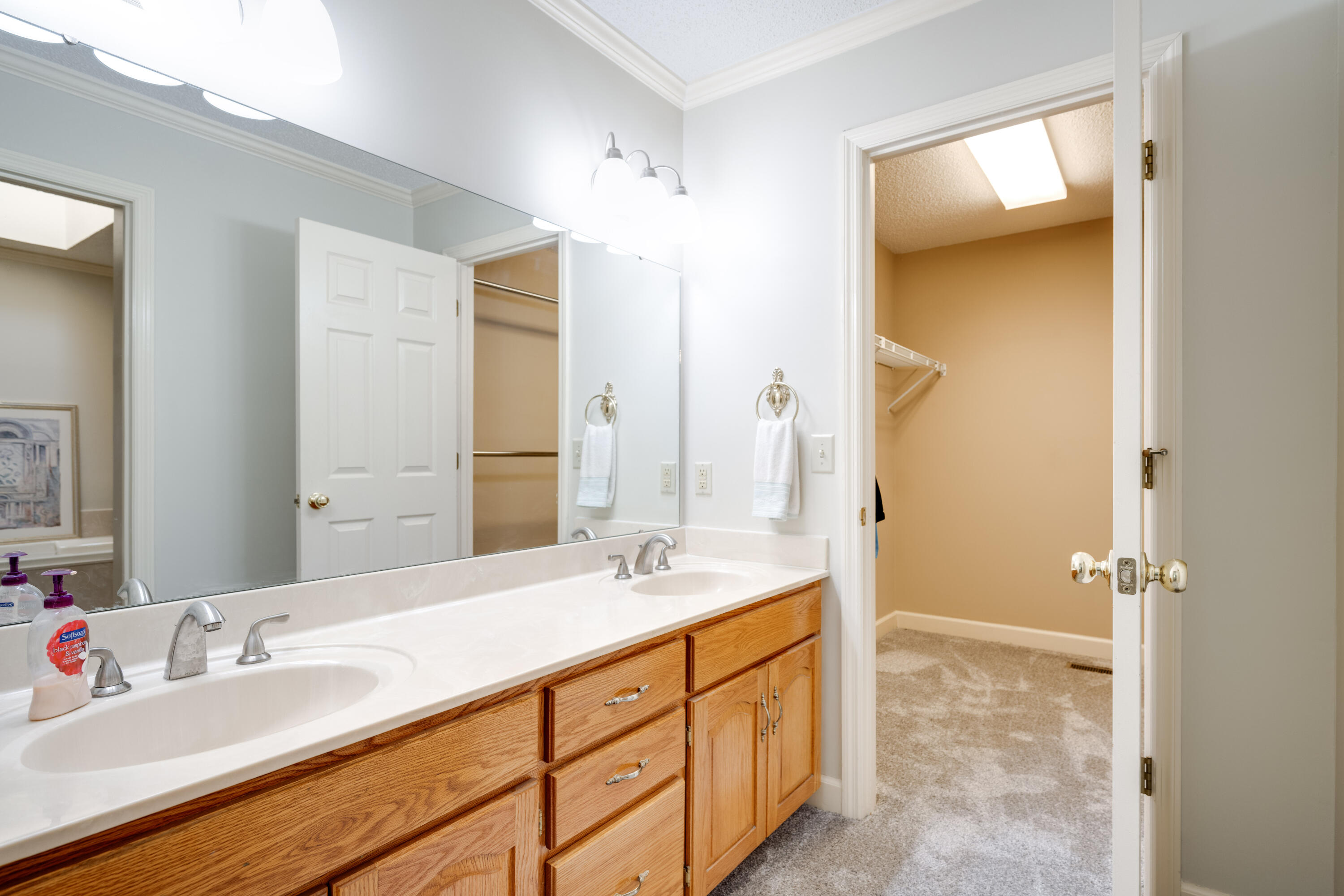 338 SE Charles Circle