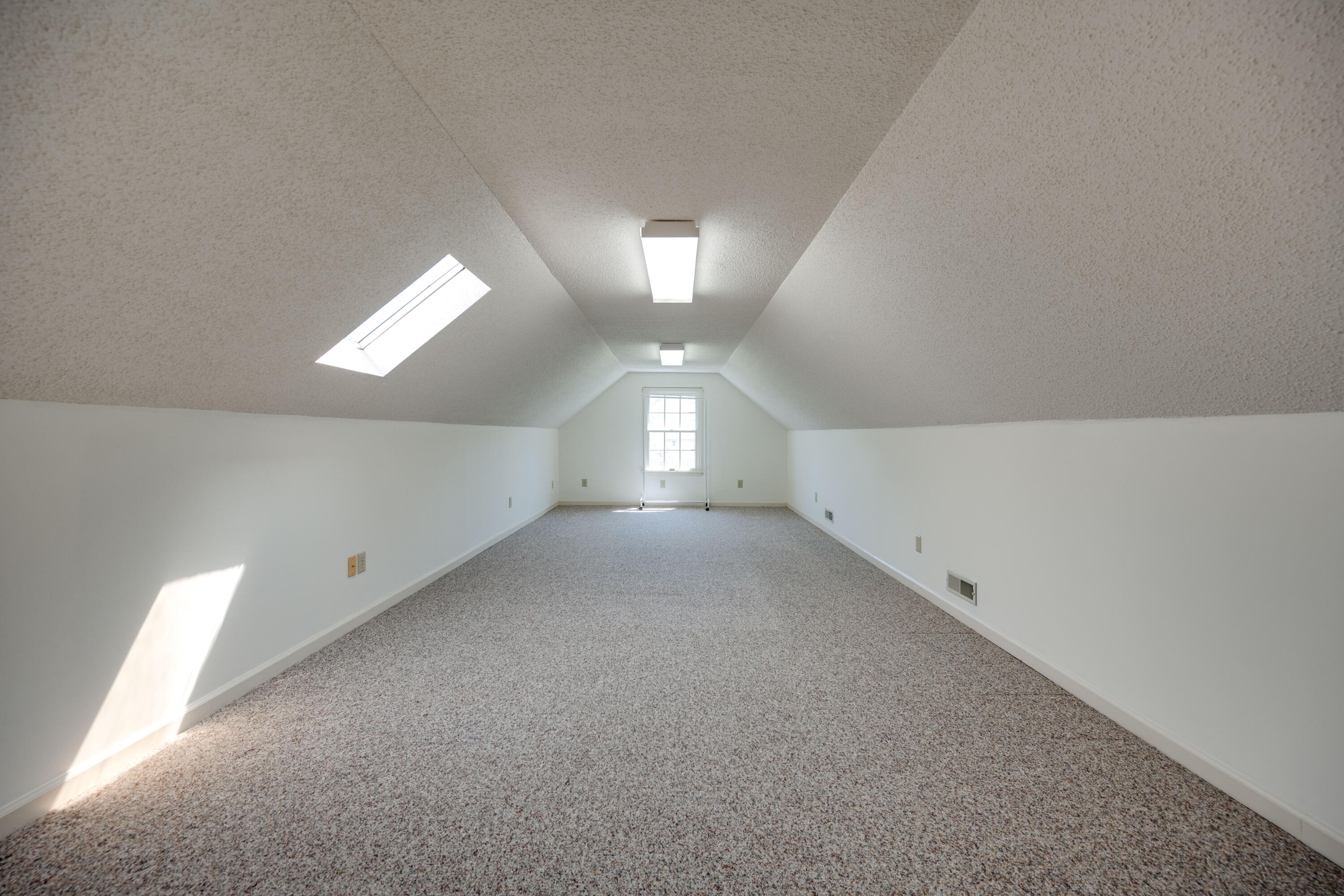 338 SE Charles Circle
