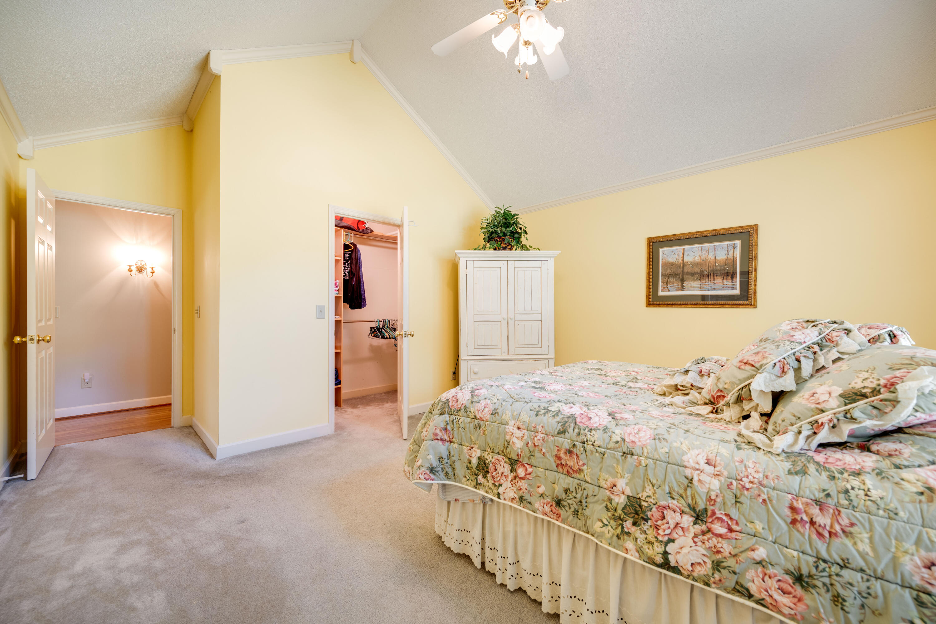 338 SE Charles Circle