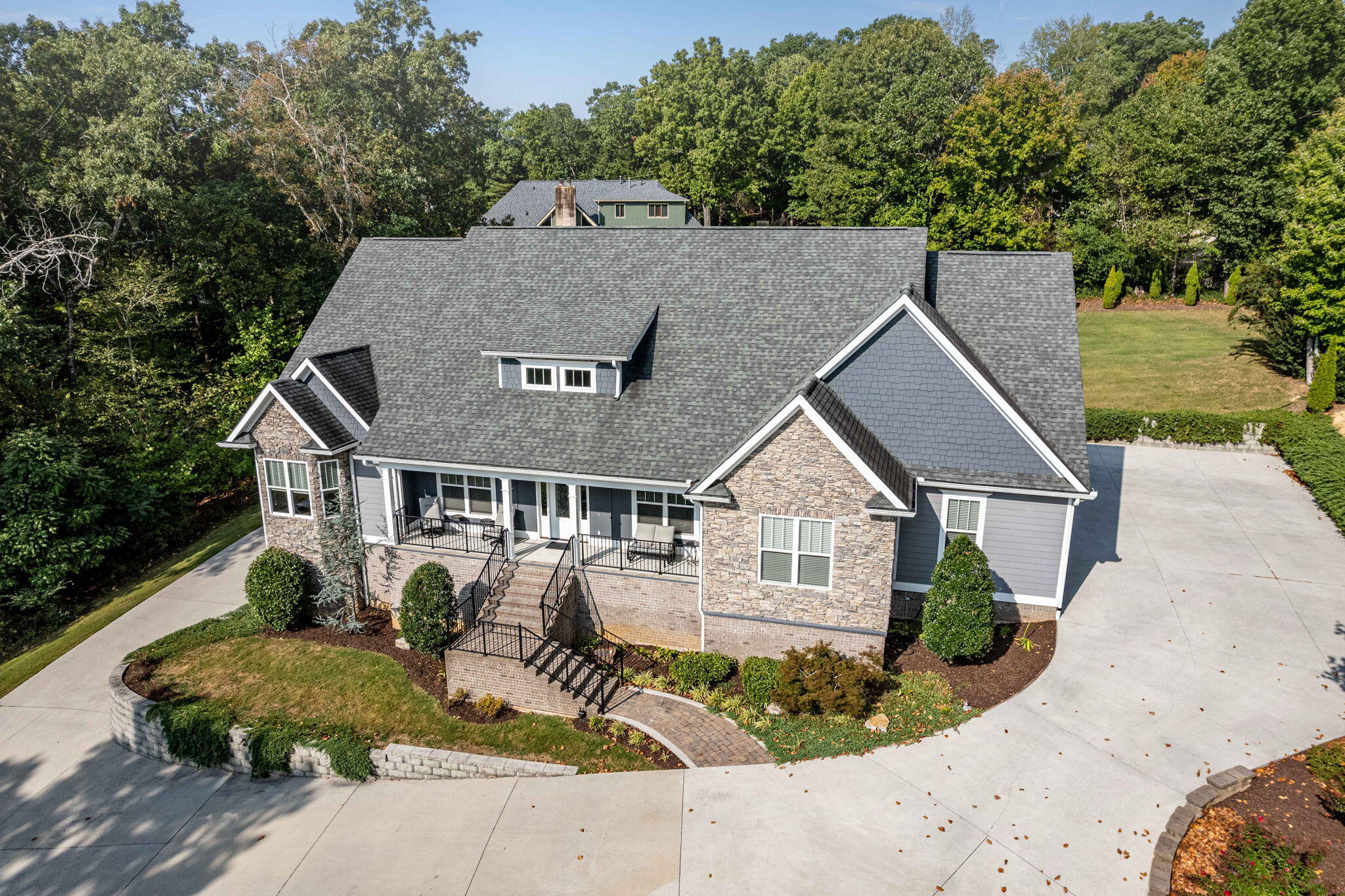 8213 Pierpoint Drive