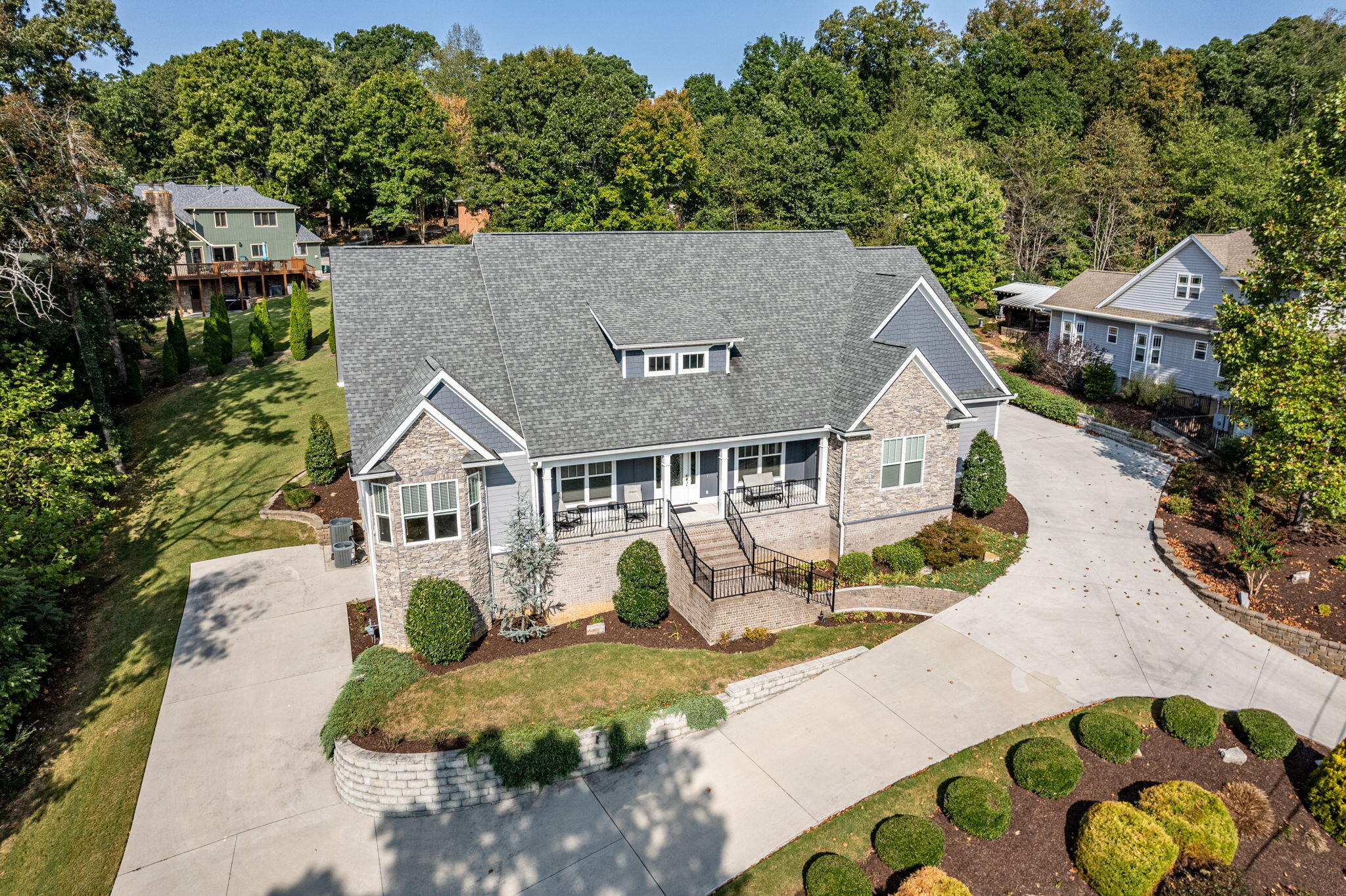 8213 Pierpoint Drive