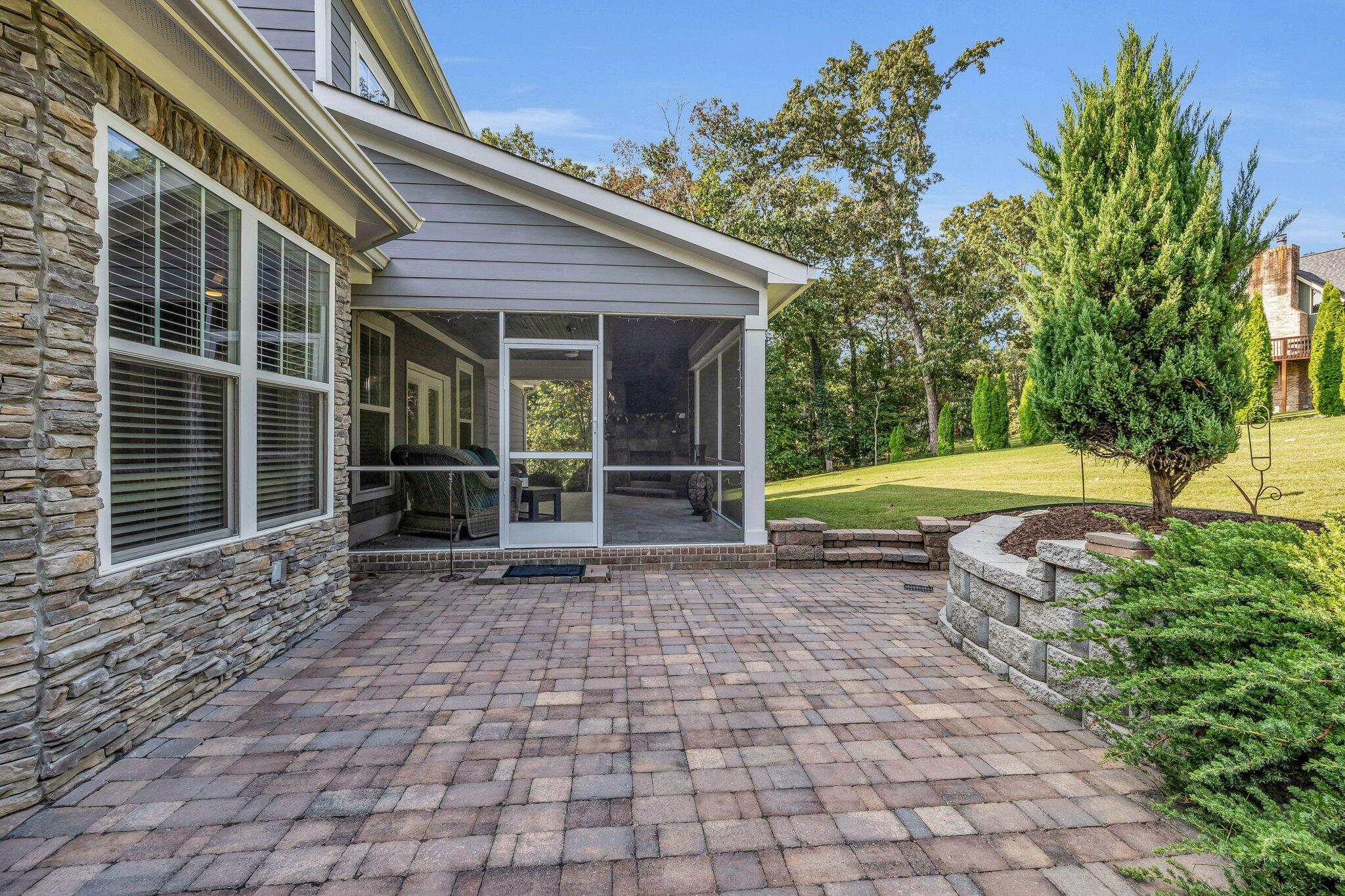 8213 Pierpoint Drive