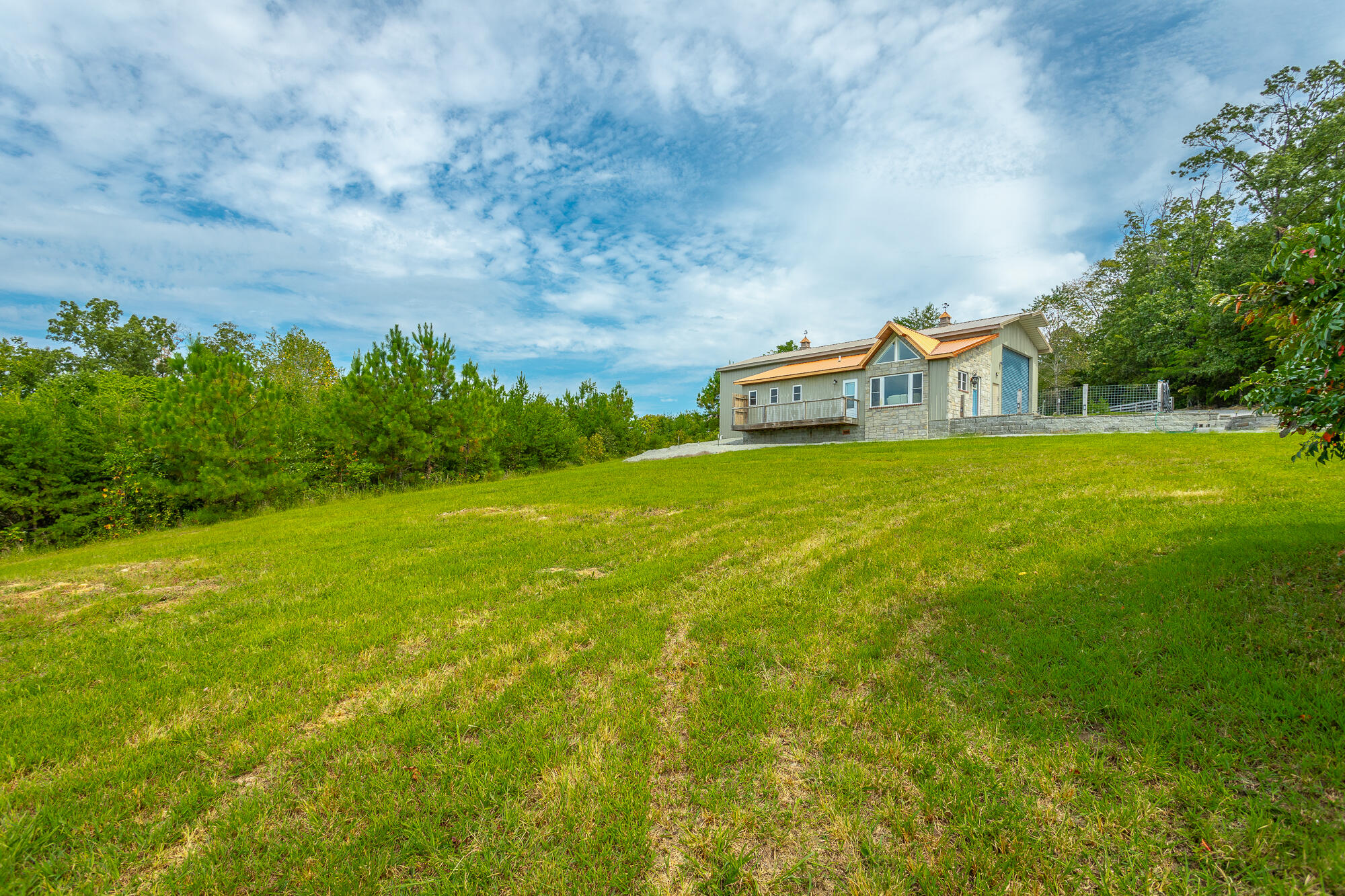 215 Jl Davis Lane
