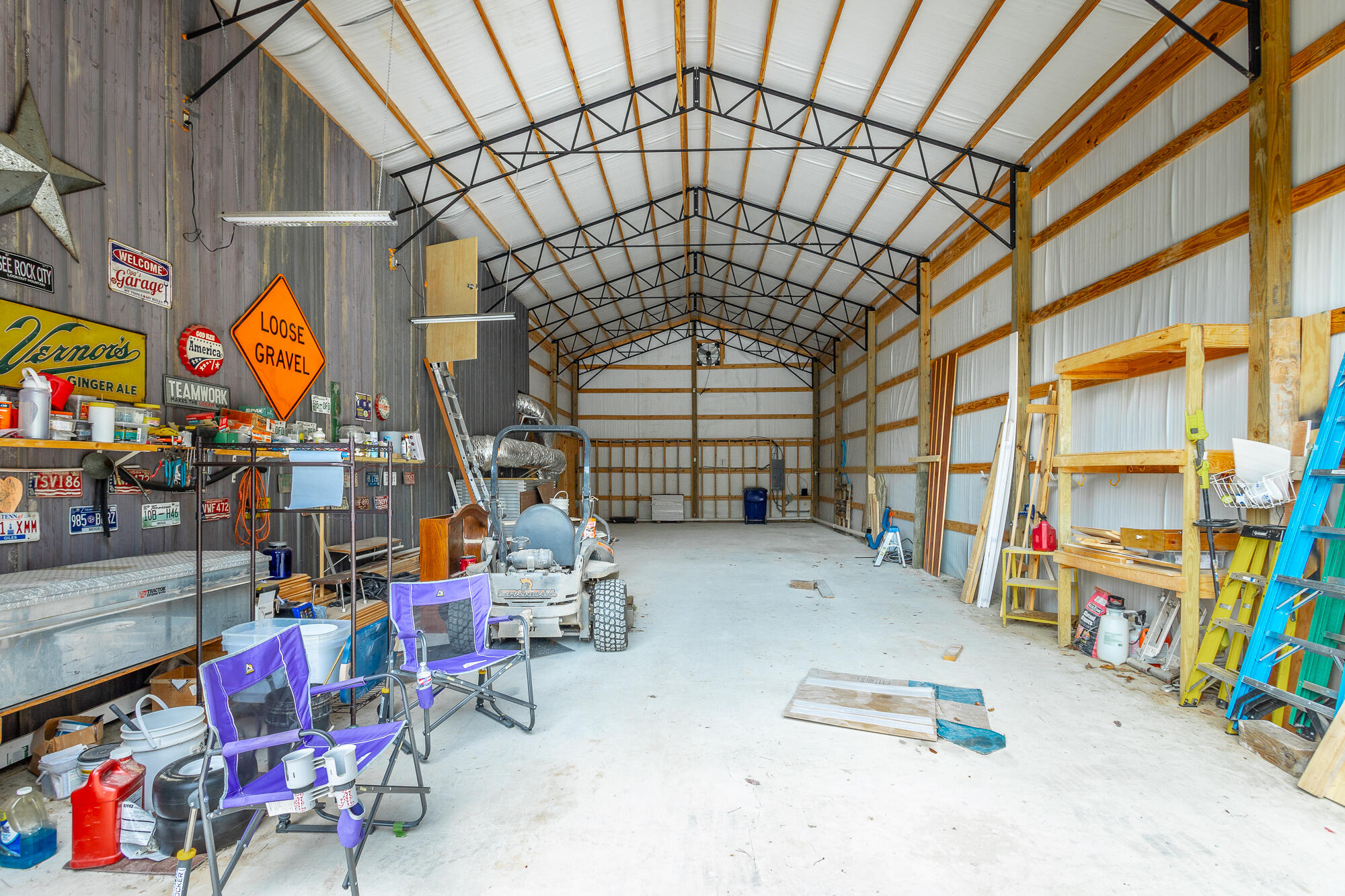 215 Jl Davis Lane
