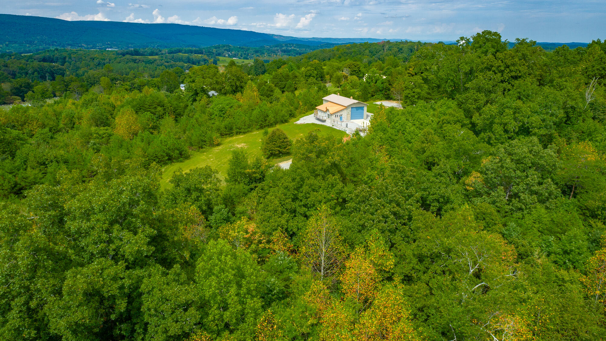 215 Jl Davis Lane