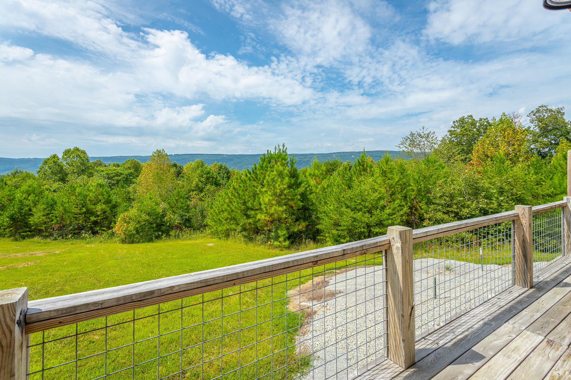 215 Jl Davis Lane