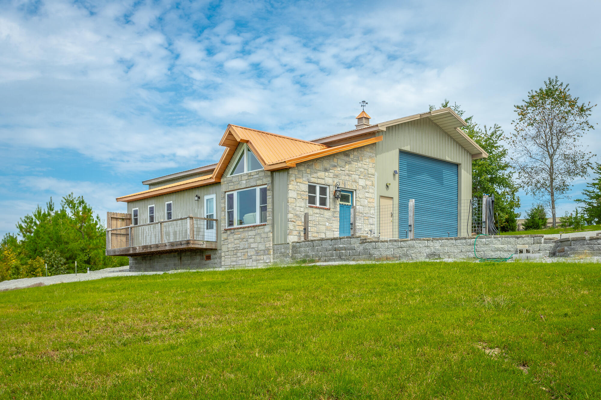 215 Jl Davis Lane