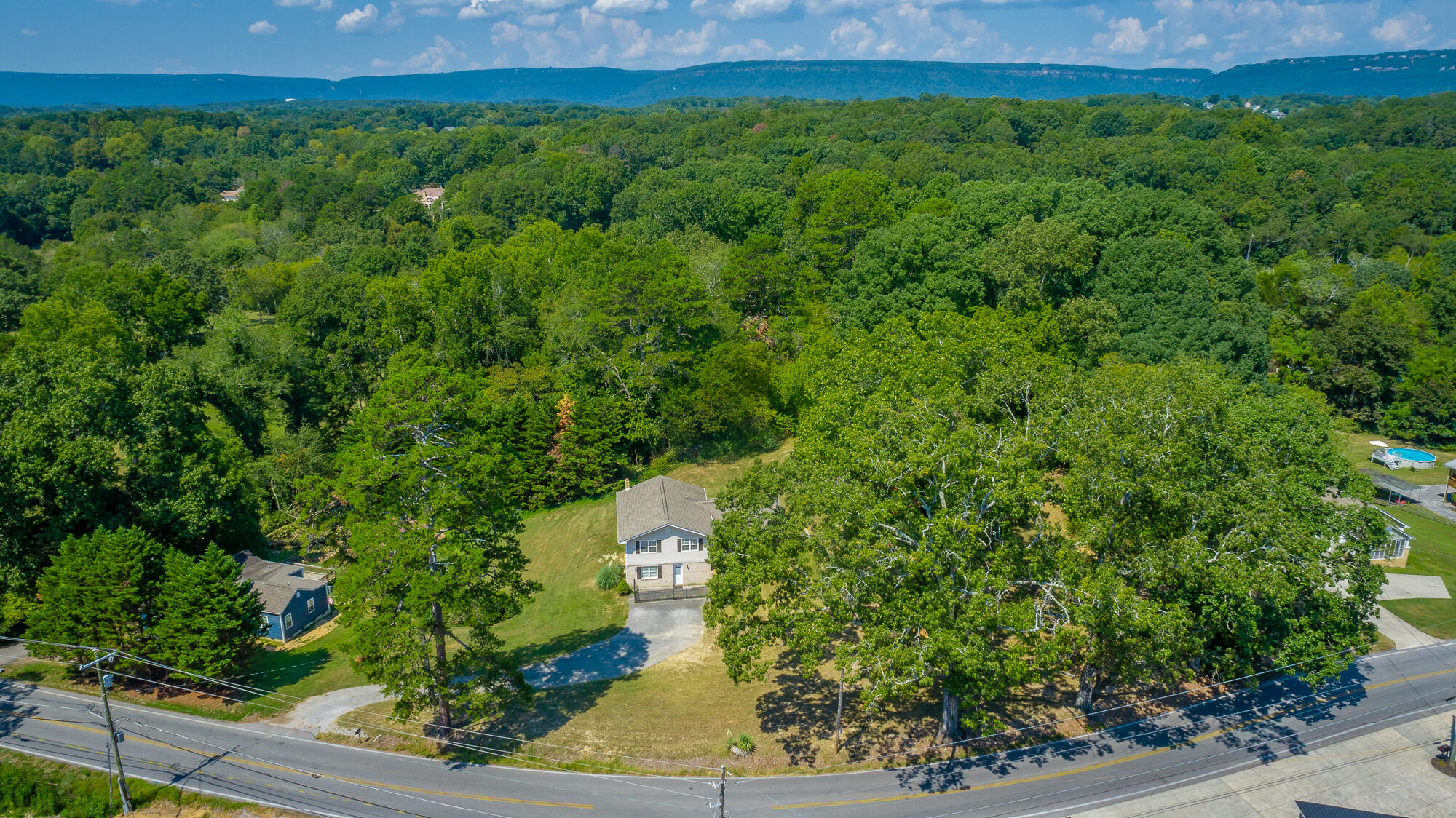 8031 Middle Valley Road