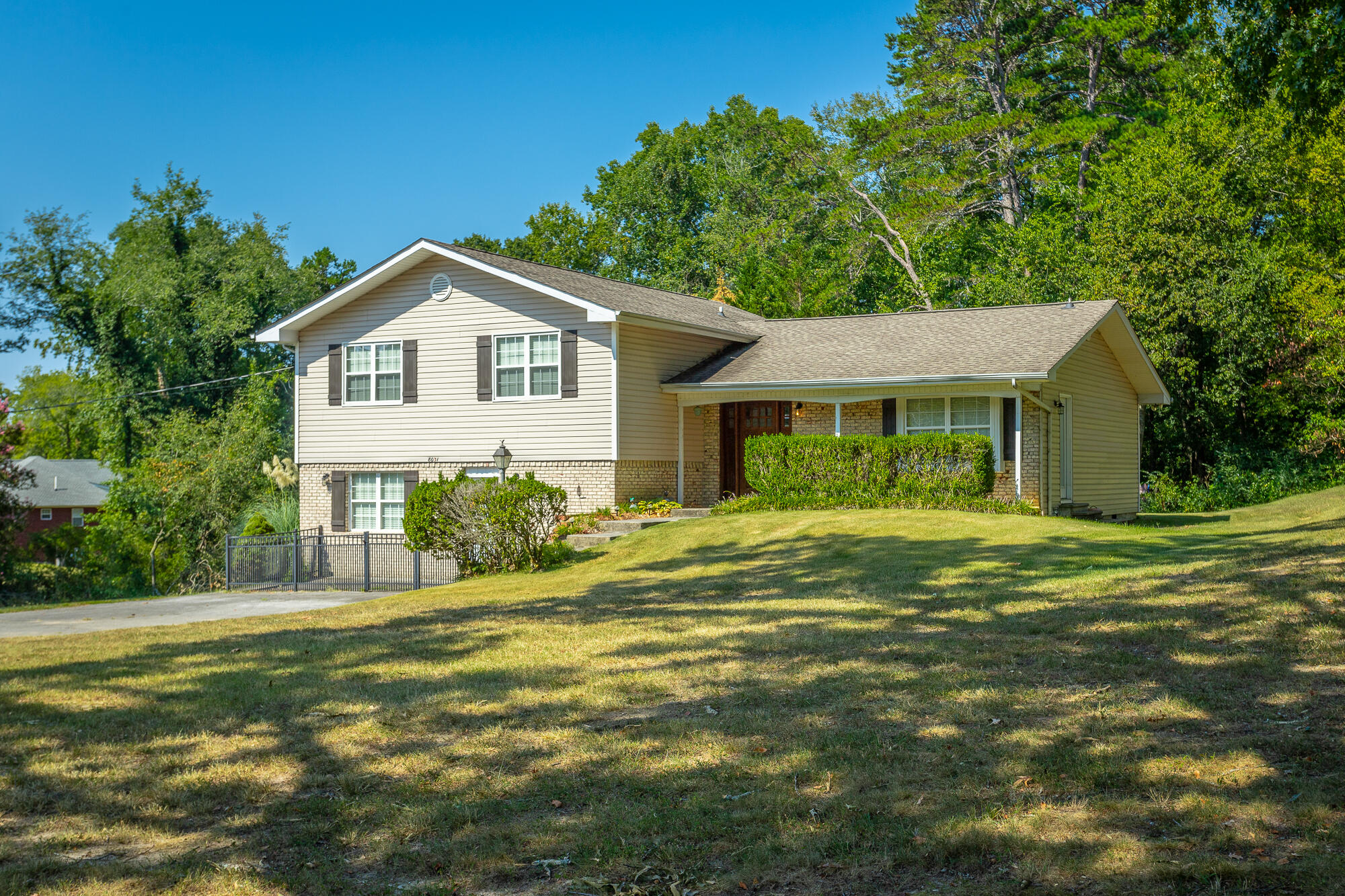 8031 Middle Valley Road
