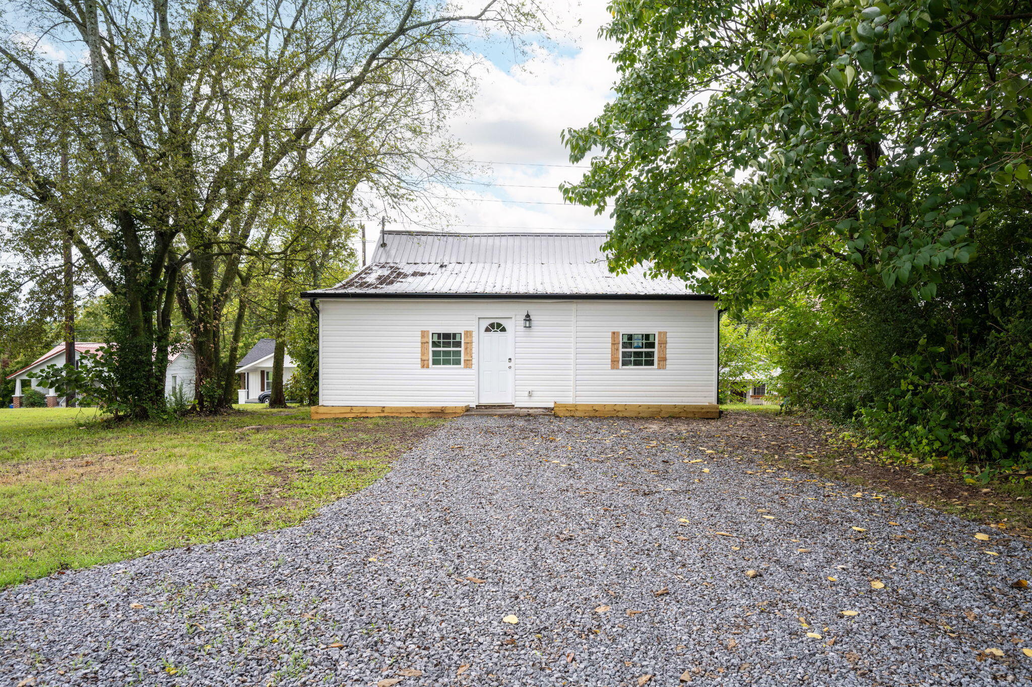 1073 SE King Edward Avenue