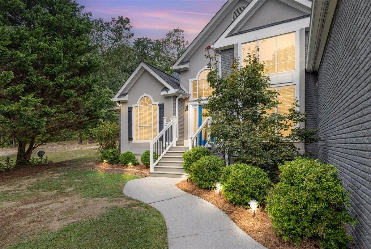 4141 Flagway Drive
