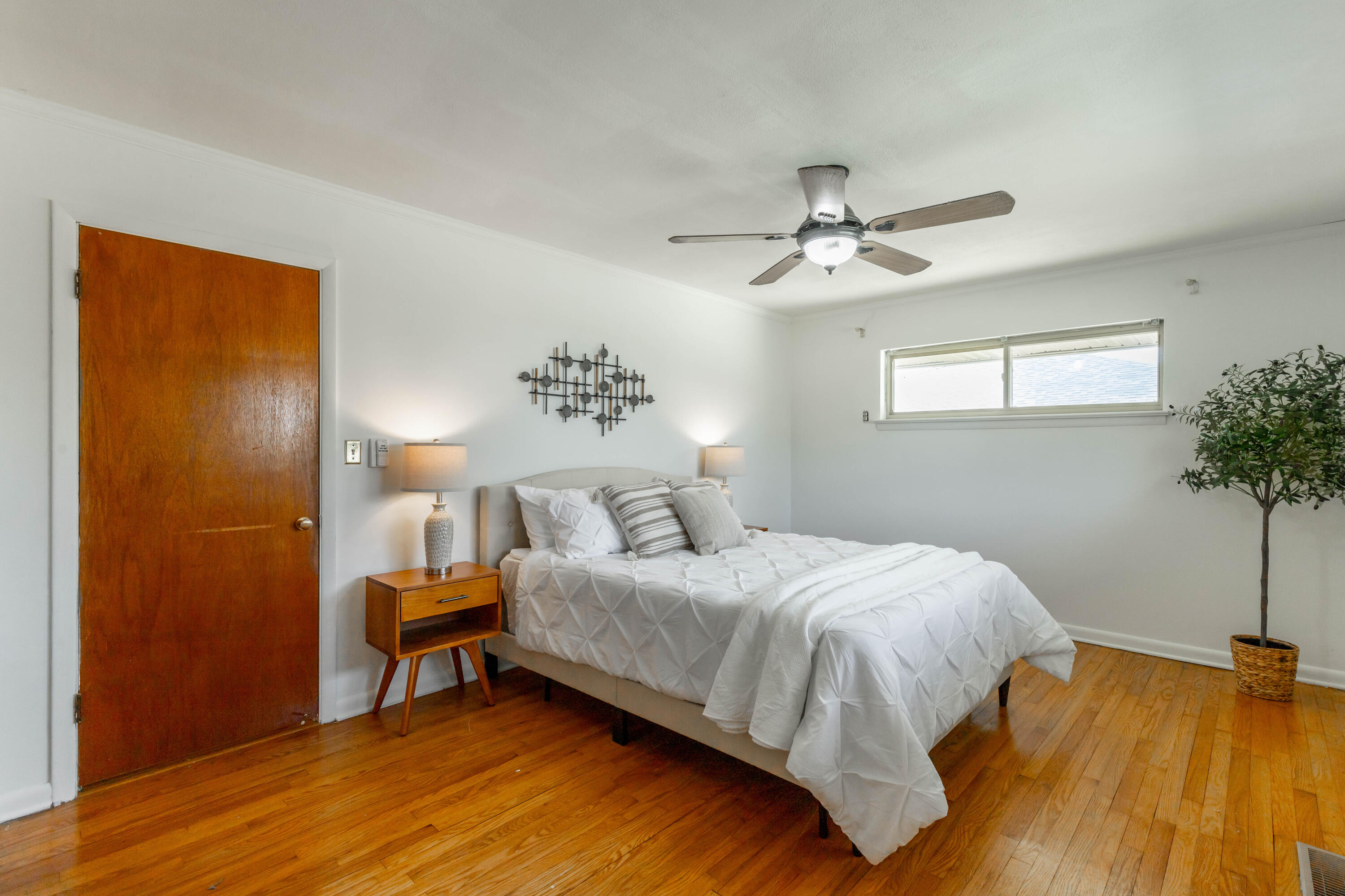 4725 Fairwood Lane