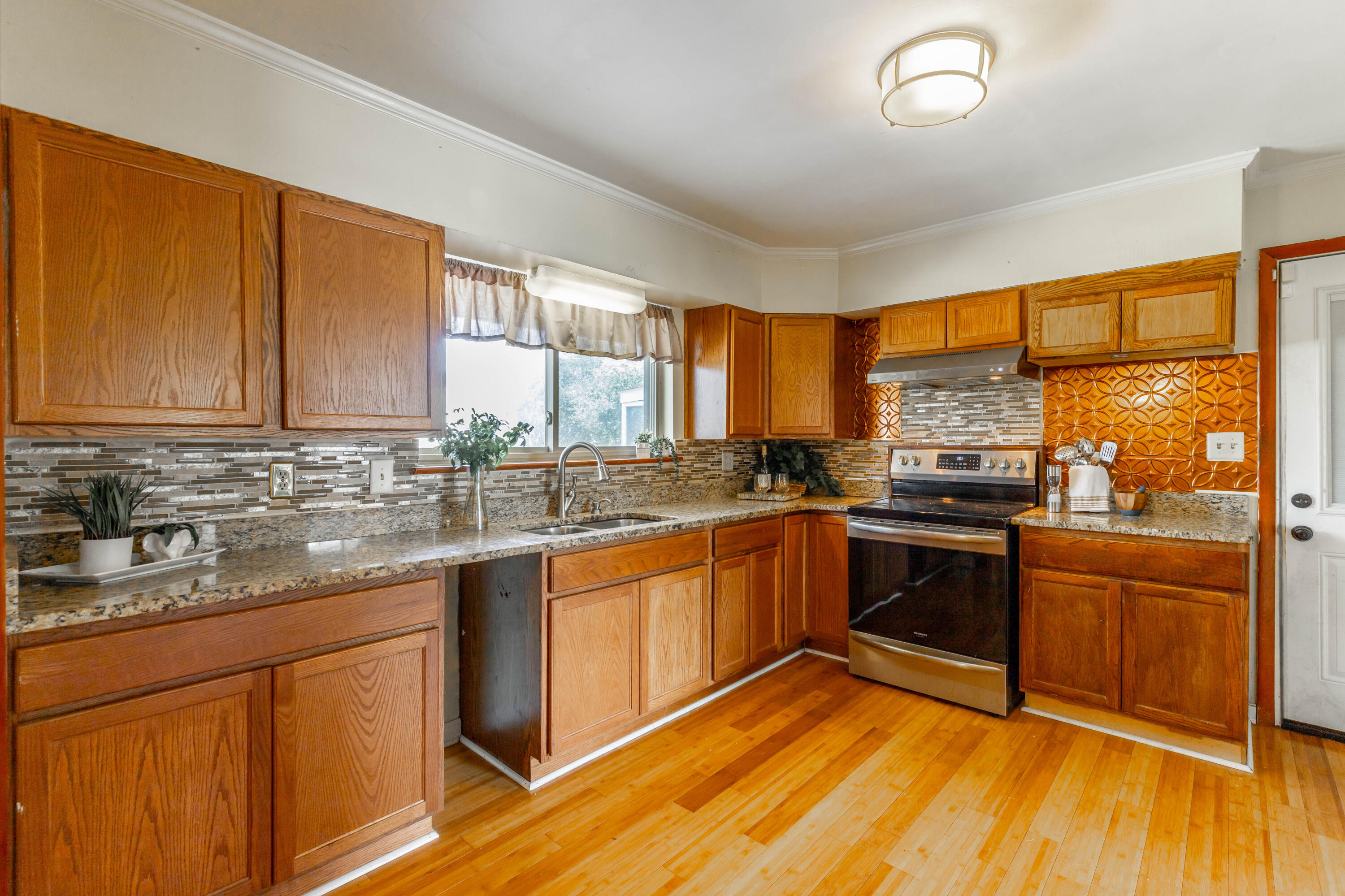 4725 Fairwood Lane
