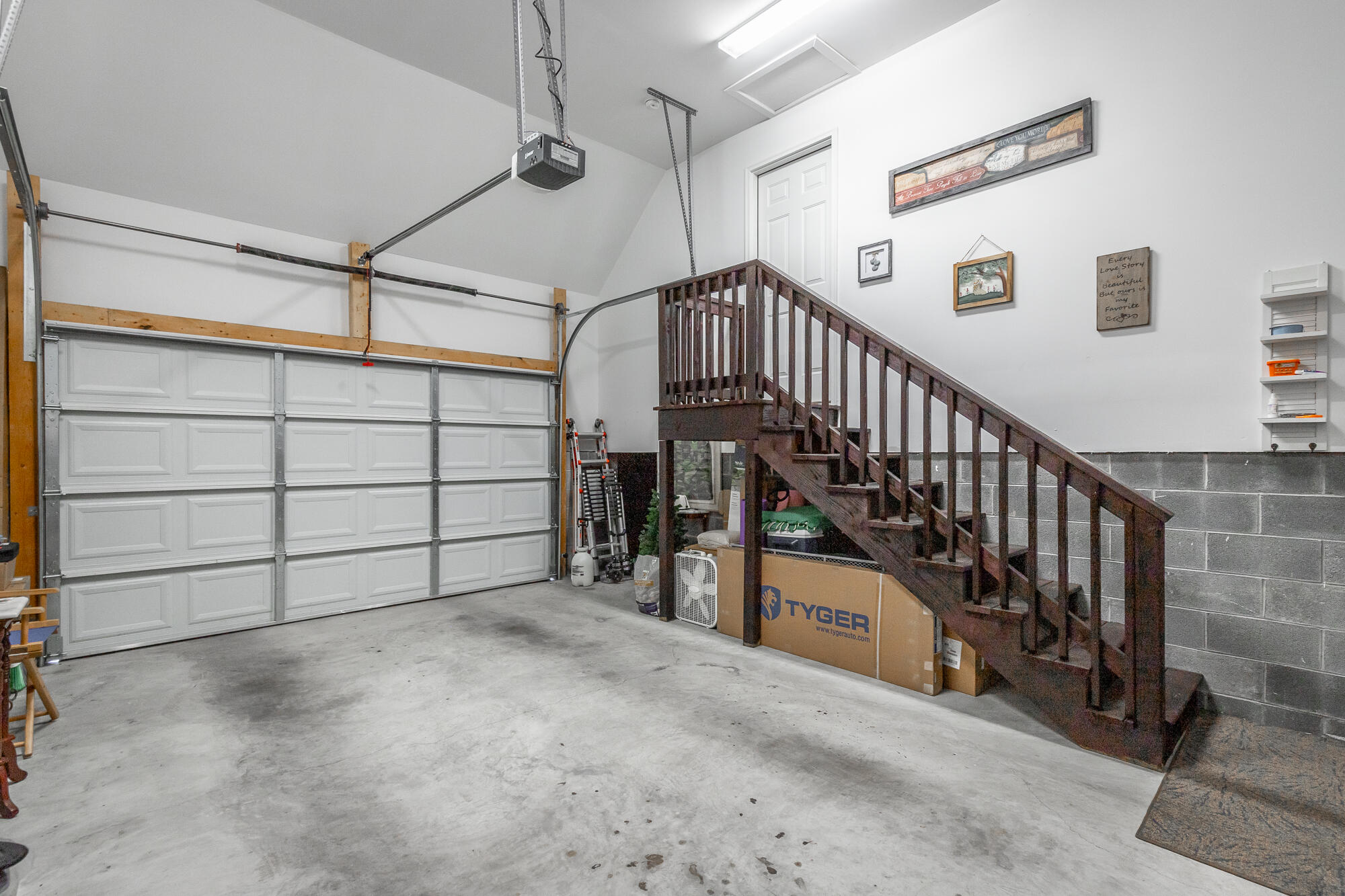 265 Greenbriar Trail NE