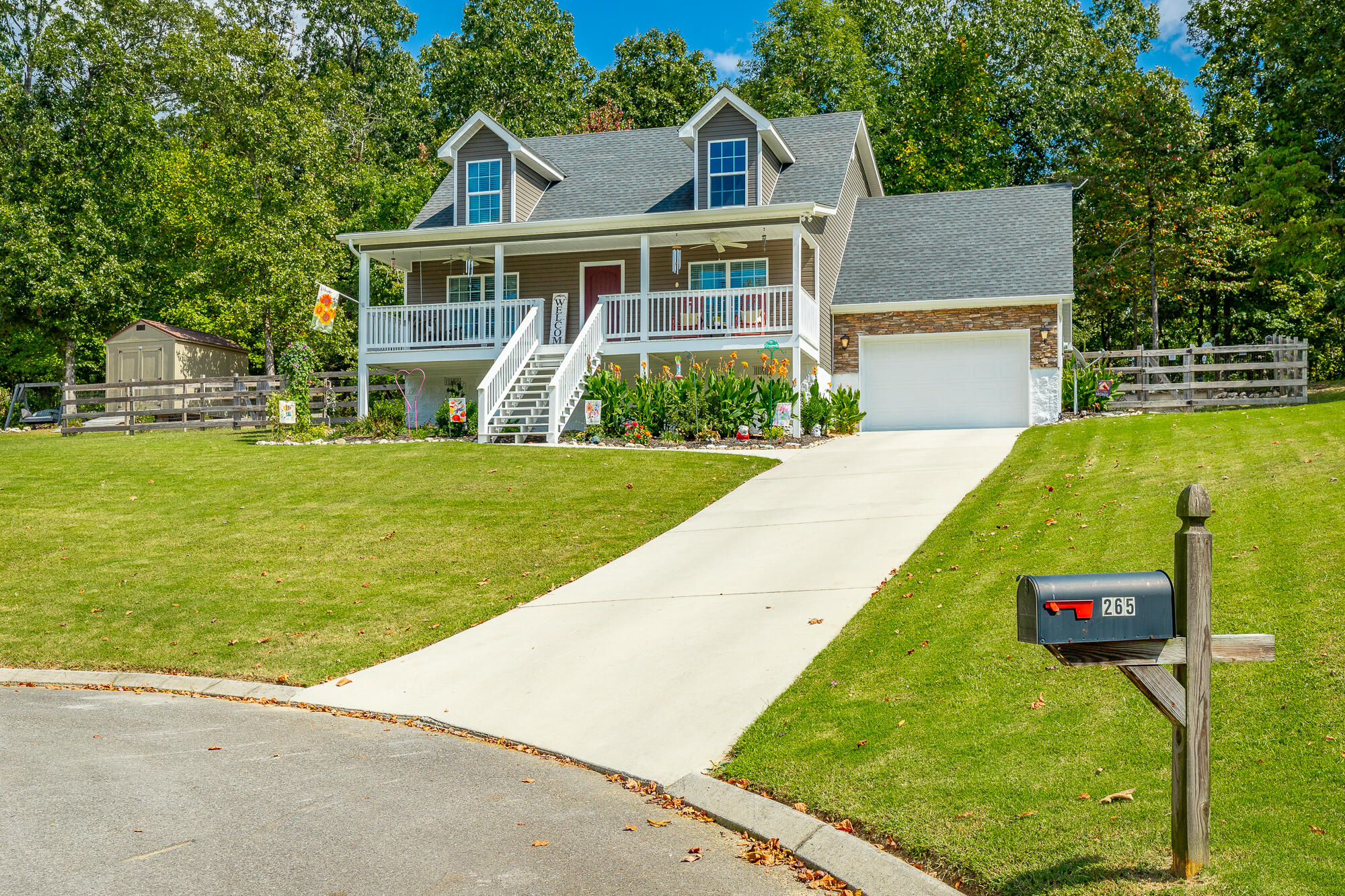 265 Greenbriar Trail NE