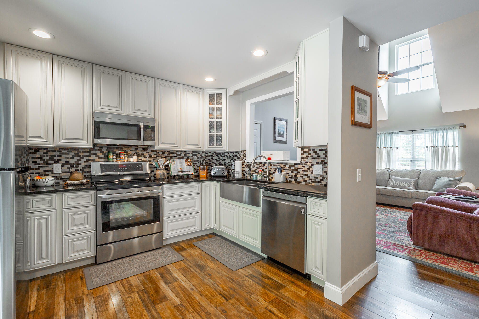 265 Greenbriar Trail NE