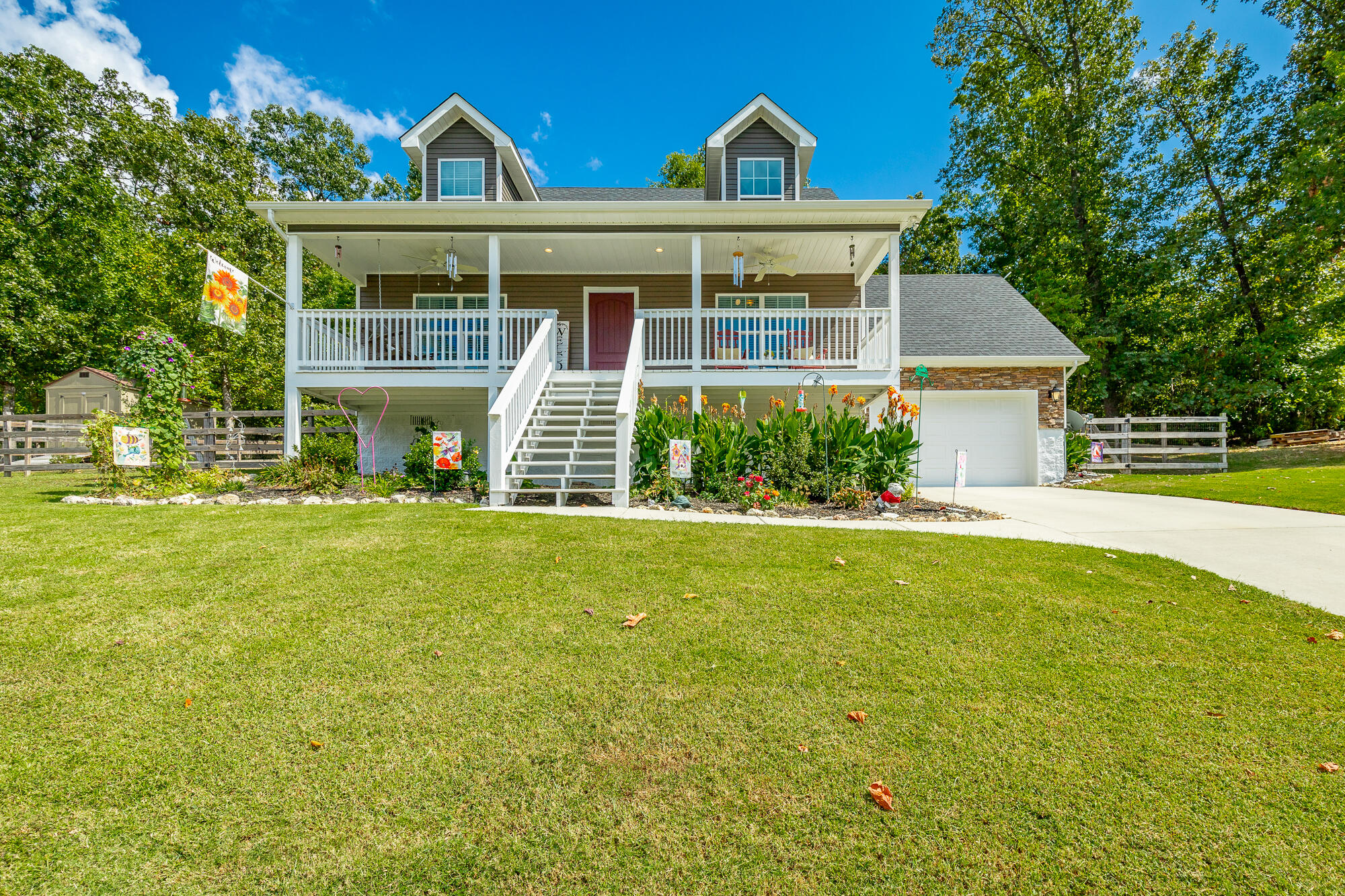 265 Greenbriar Trail NE