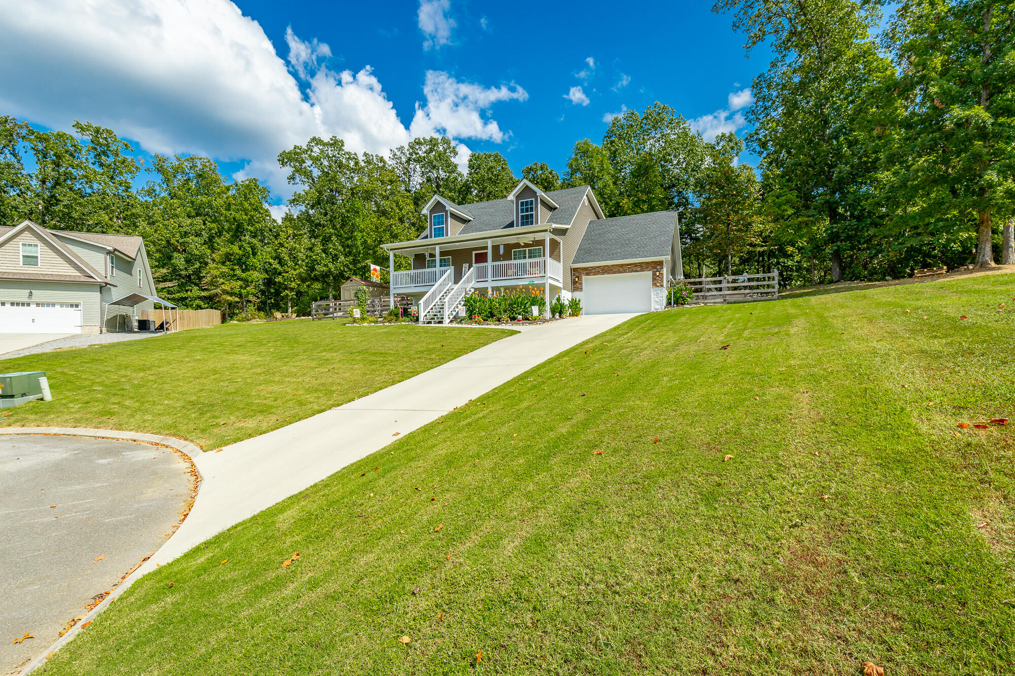 265 Greenbriar Trail NE