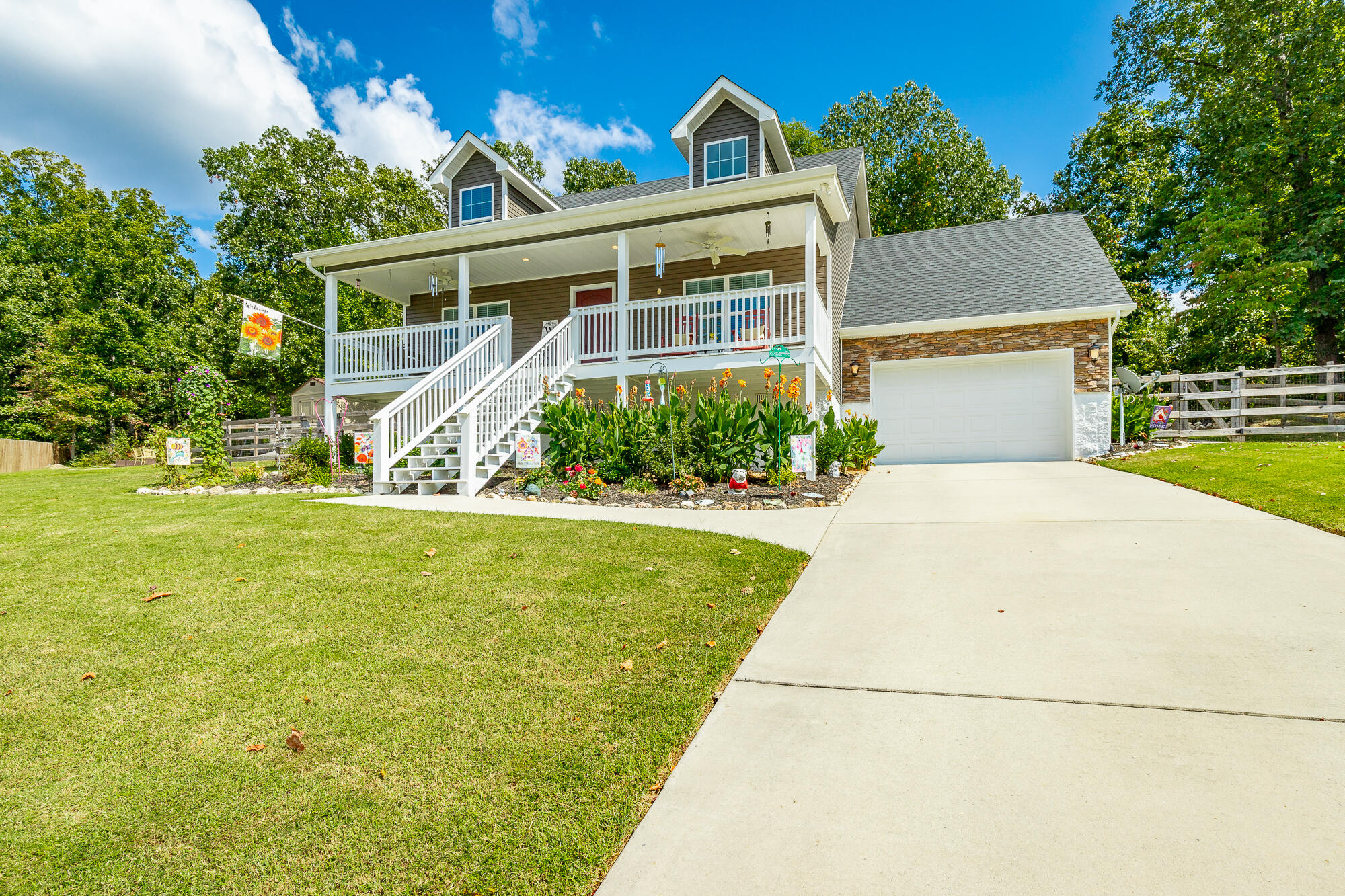 265 Greenbriar Trail NE