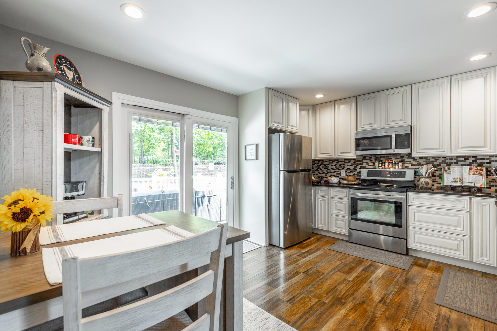 265 Greenbriar Trail NE