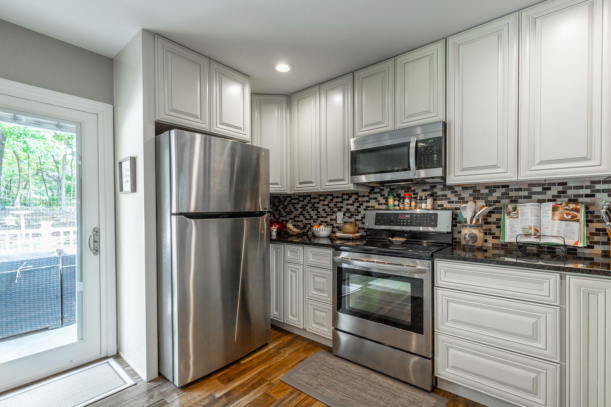 265 Greenbriar Trail NE
