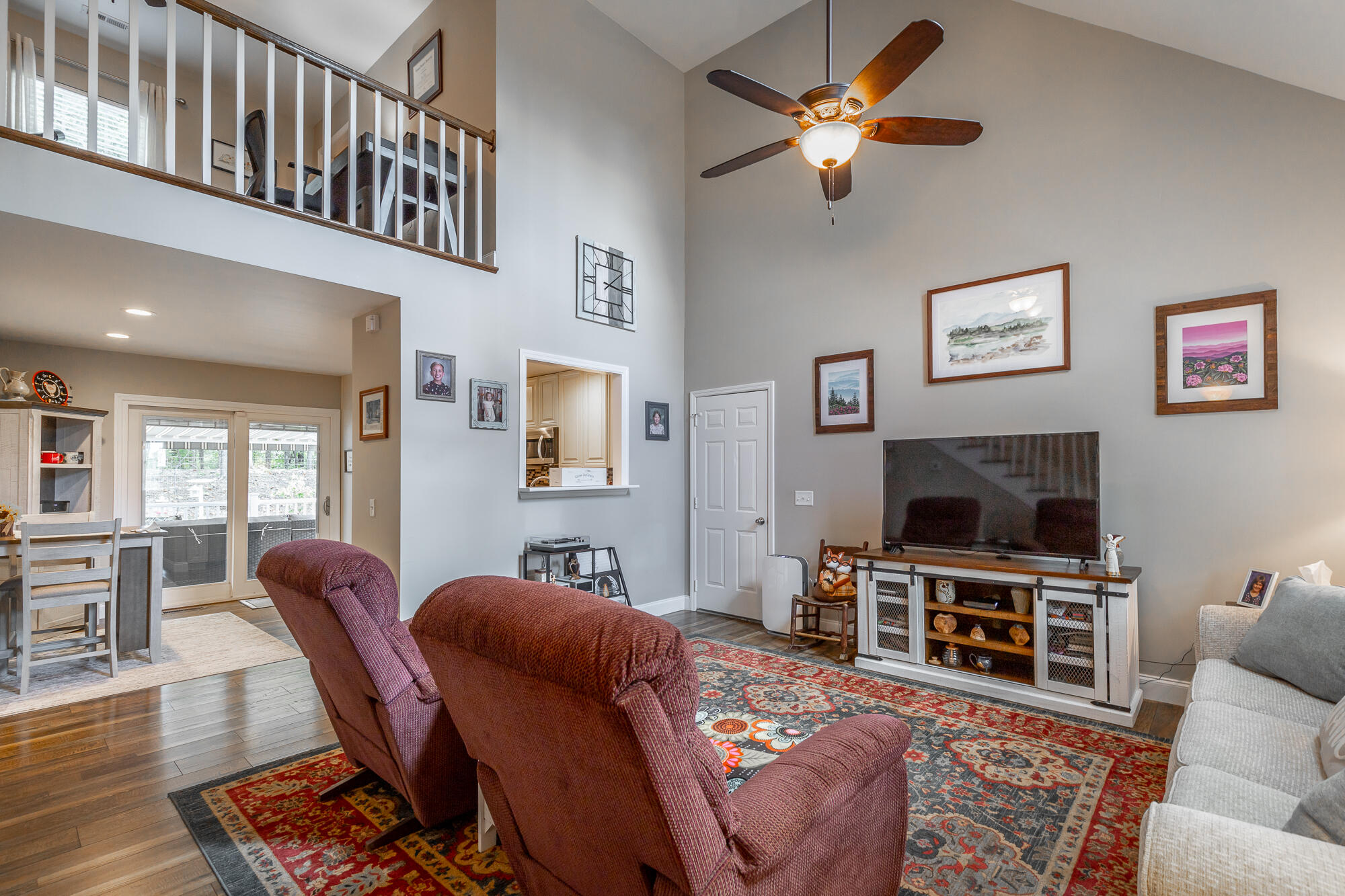 265 Greenbriar Trail NE