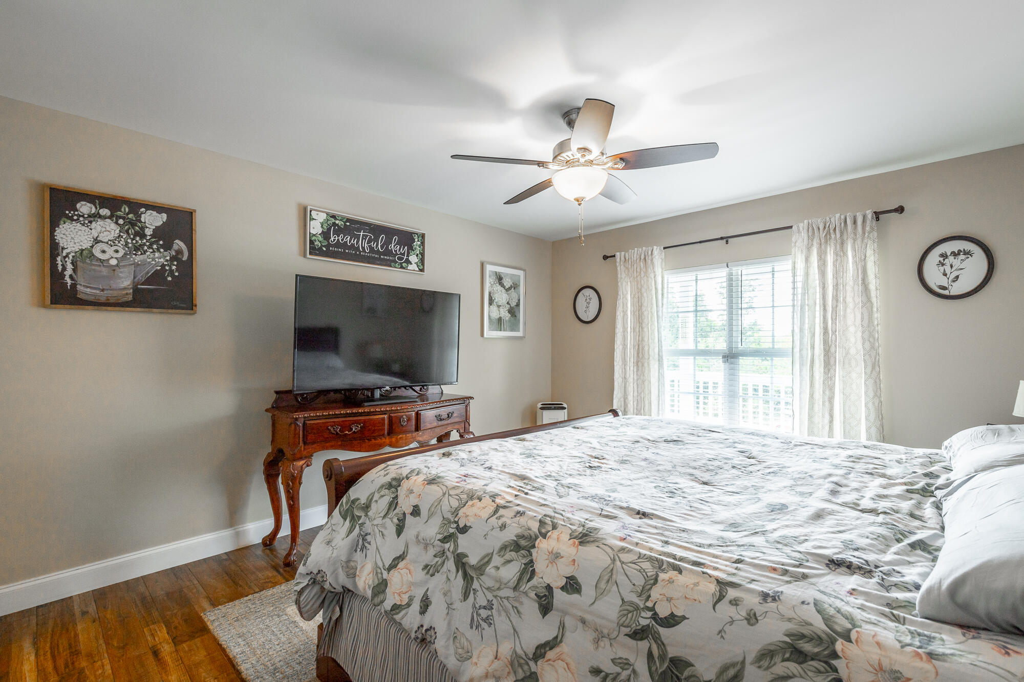 265 Greenbriar Trail NE
