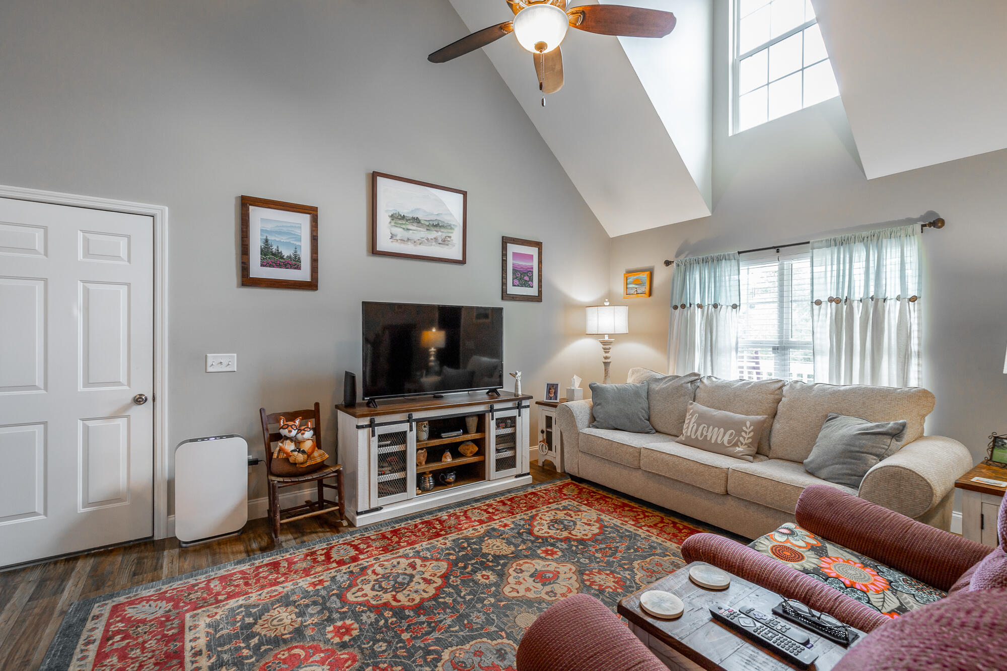265 Greenbriar Trail NE