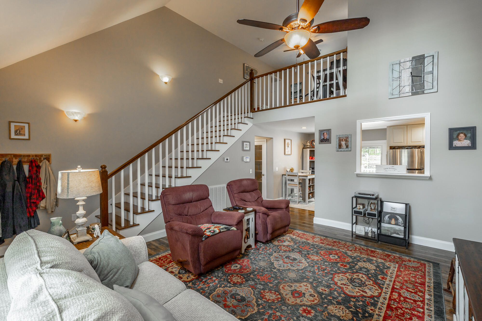 265 Greenbriar Trail NE