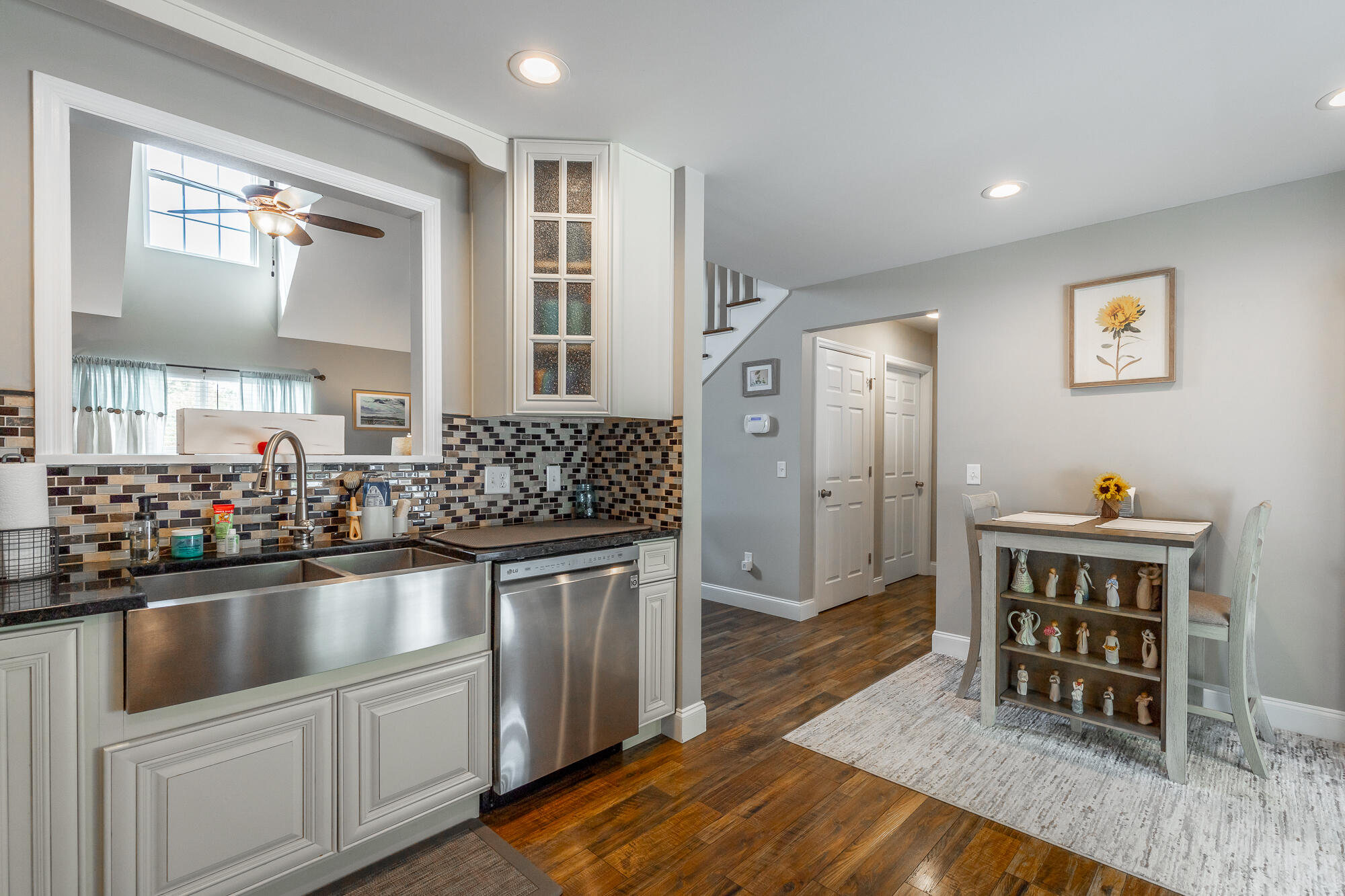 265 Greenbriar Trail NE