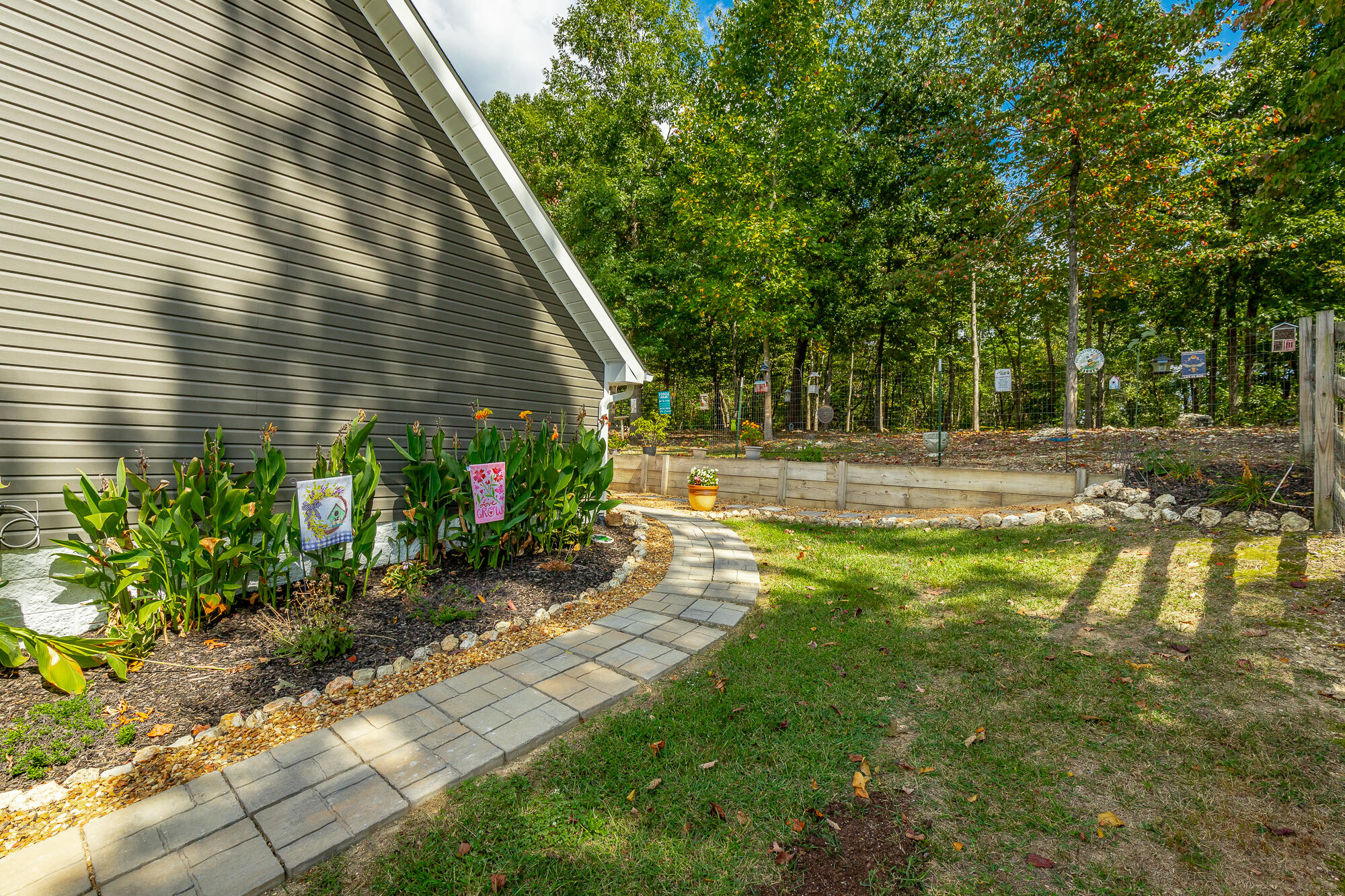 265 Greenbriar Trail NE