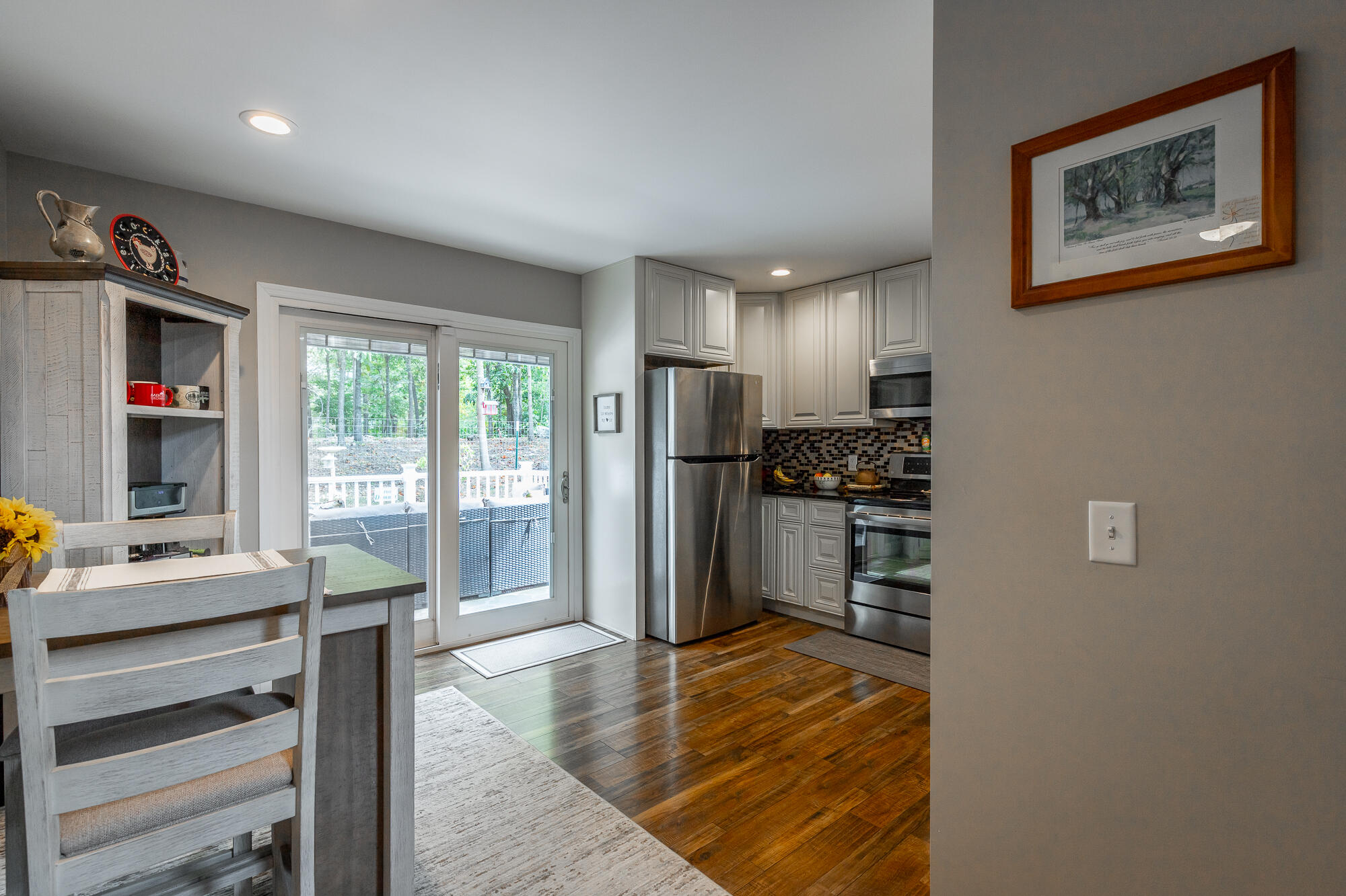 265 Greenbriar Trail NE