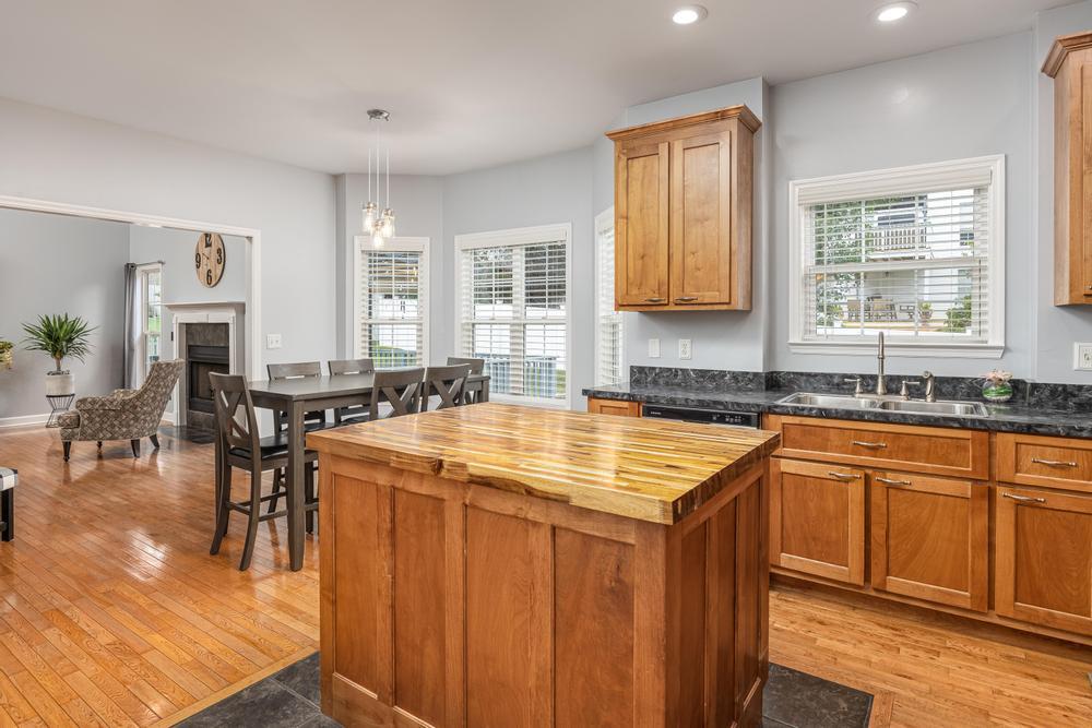 4845 Waverly Court
