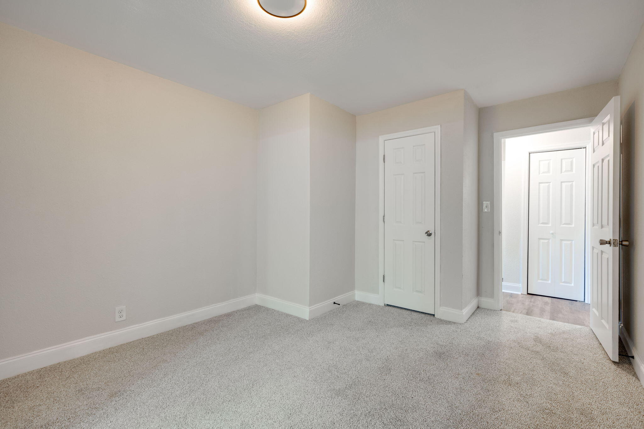 496 Mineral Avenue