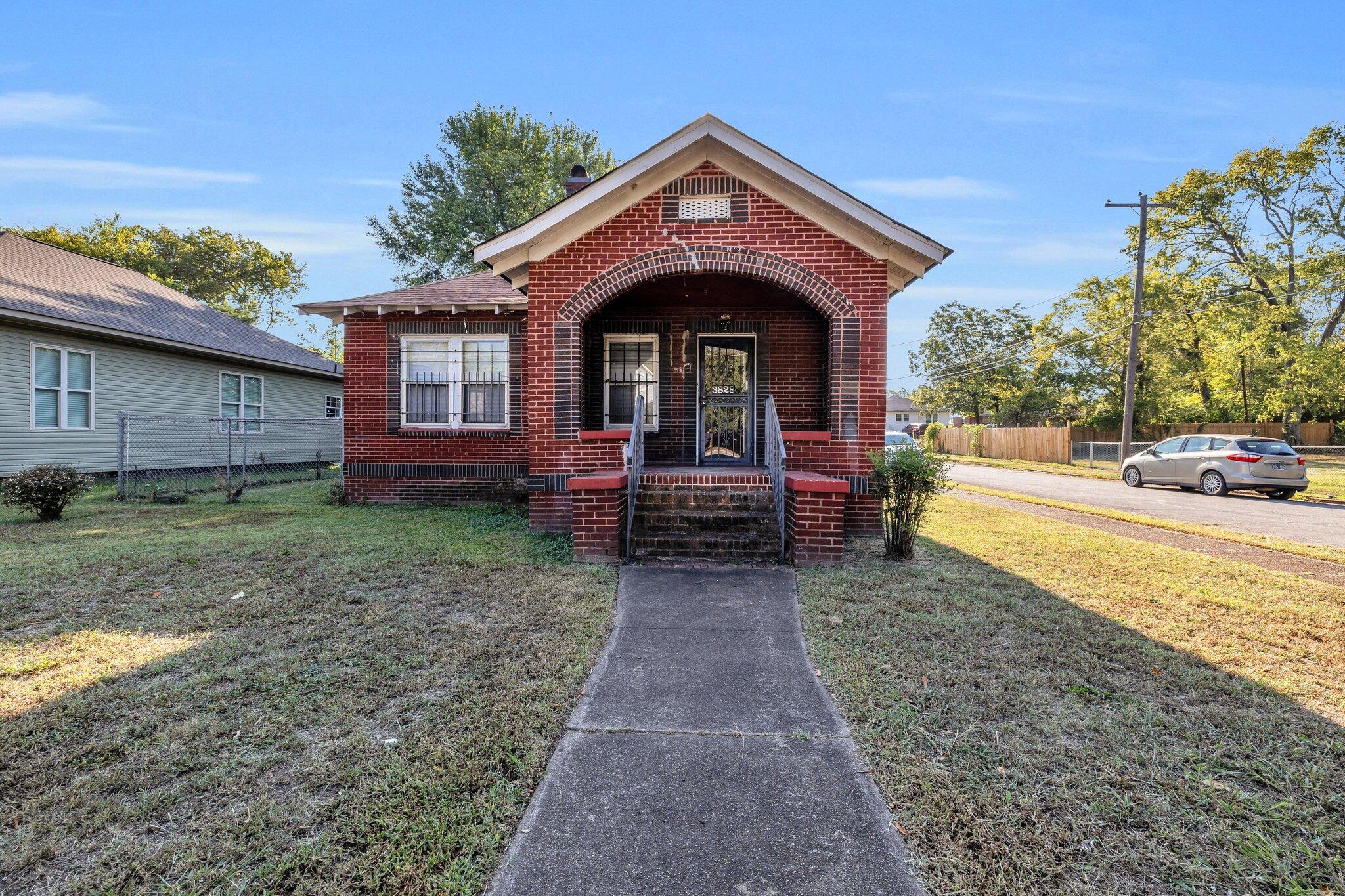 3828 Highland Avenue