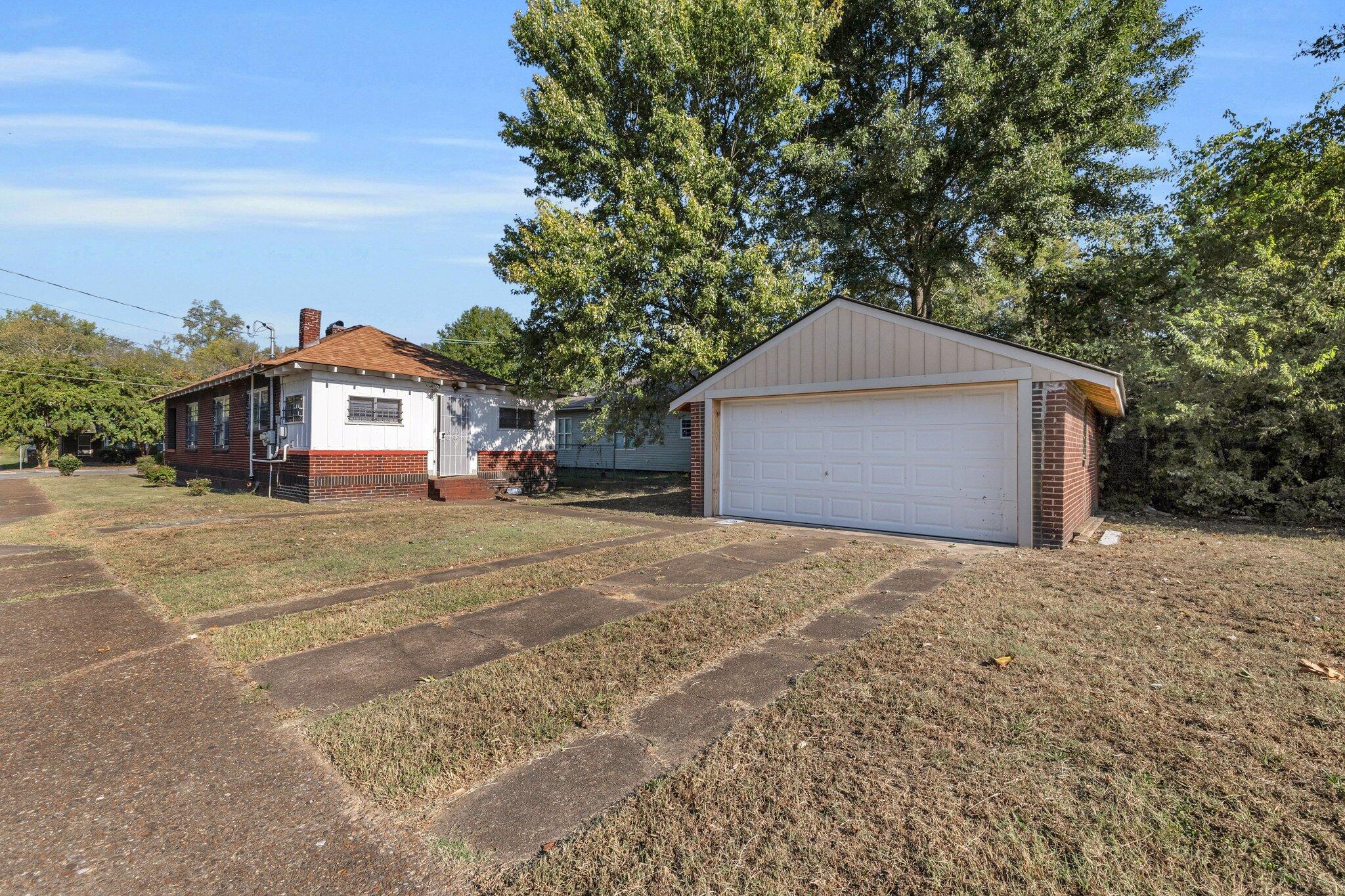 3828 Highland Avenue