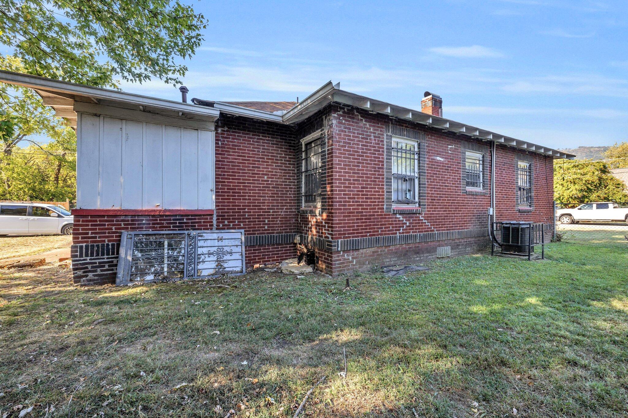 3828 Highland Avenue