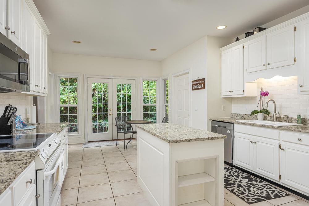 318 Golf View Drive