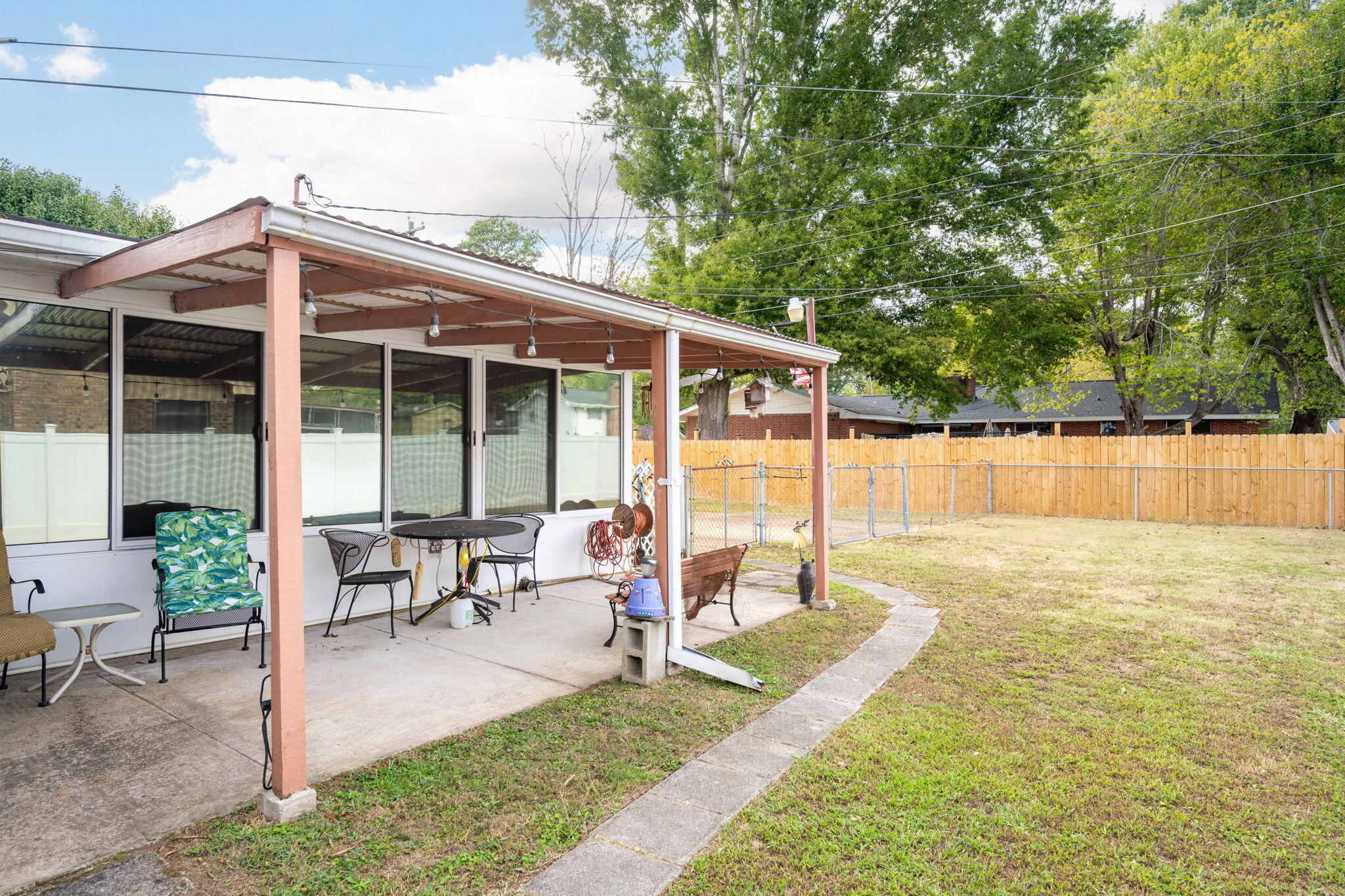 1101 Vannoy Drive