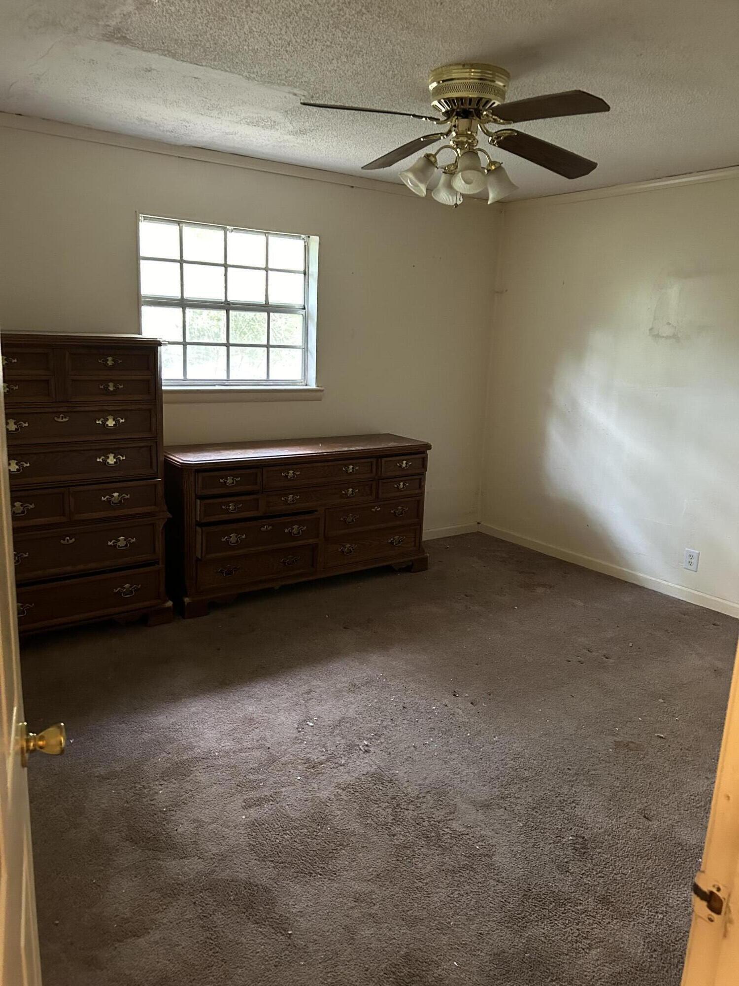 556 W Garden Farm Road
