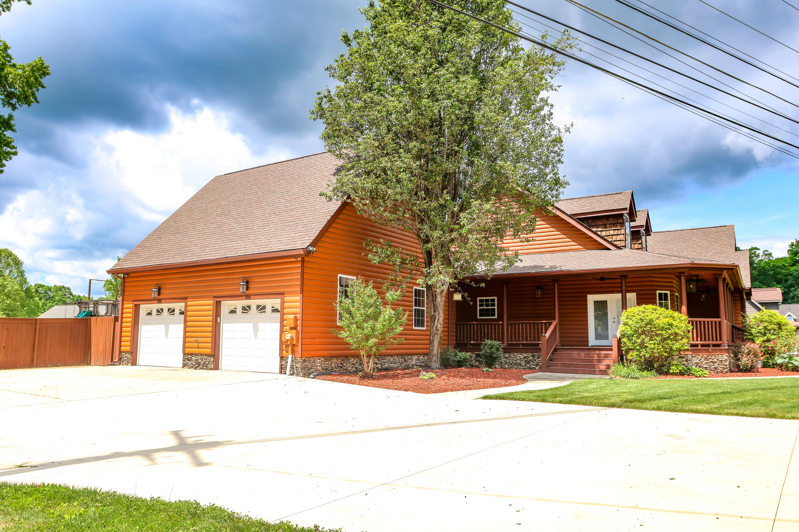 2318 Mowbray Pike
