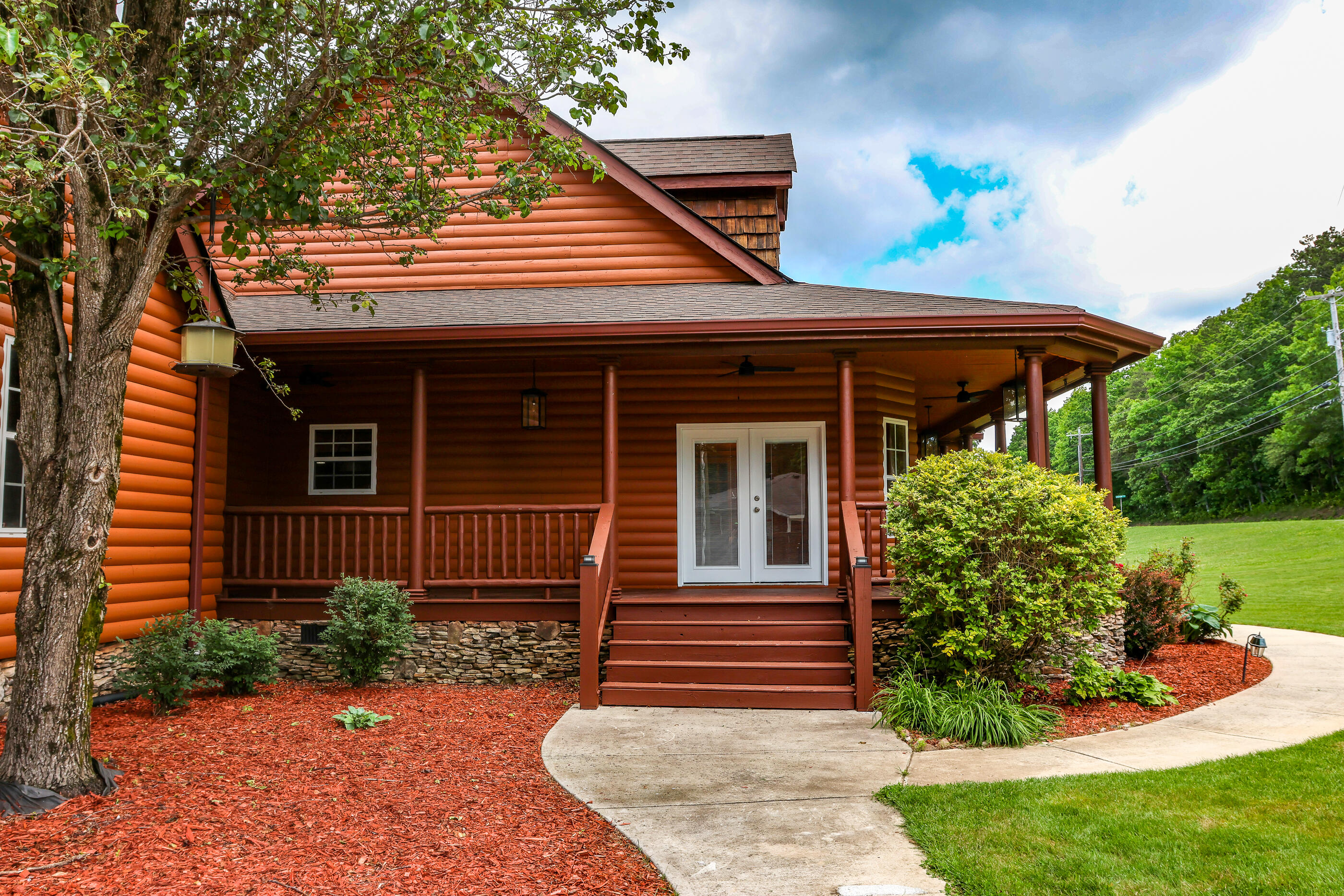 2318 Mowbray Pike