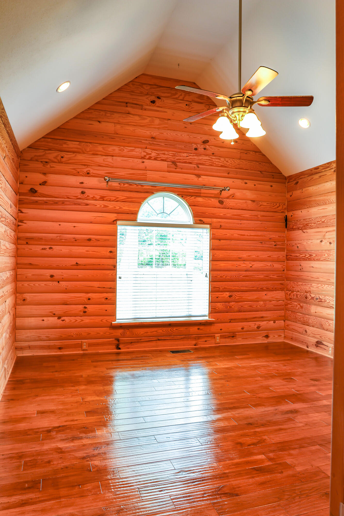 2318 Mowbray Pike