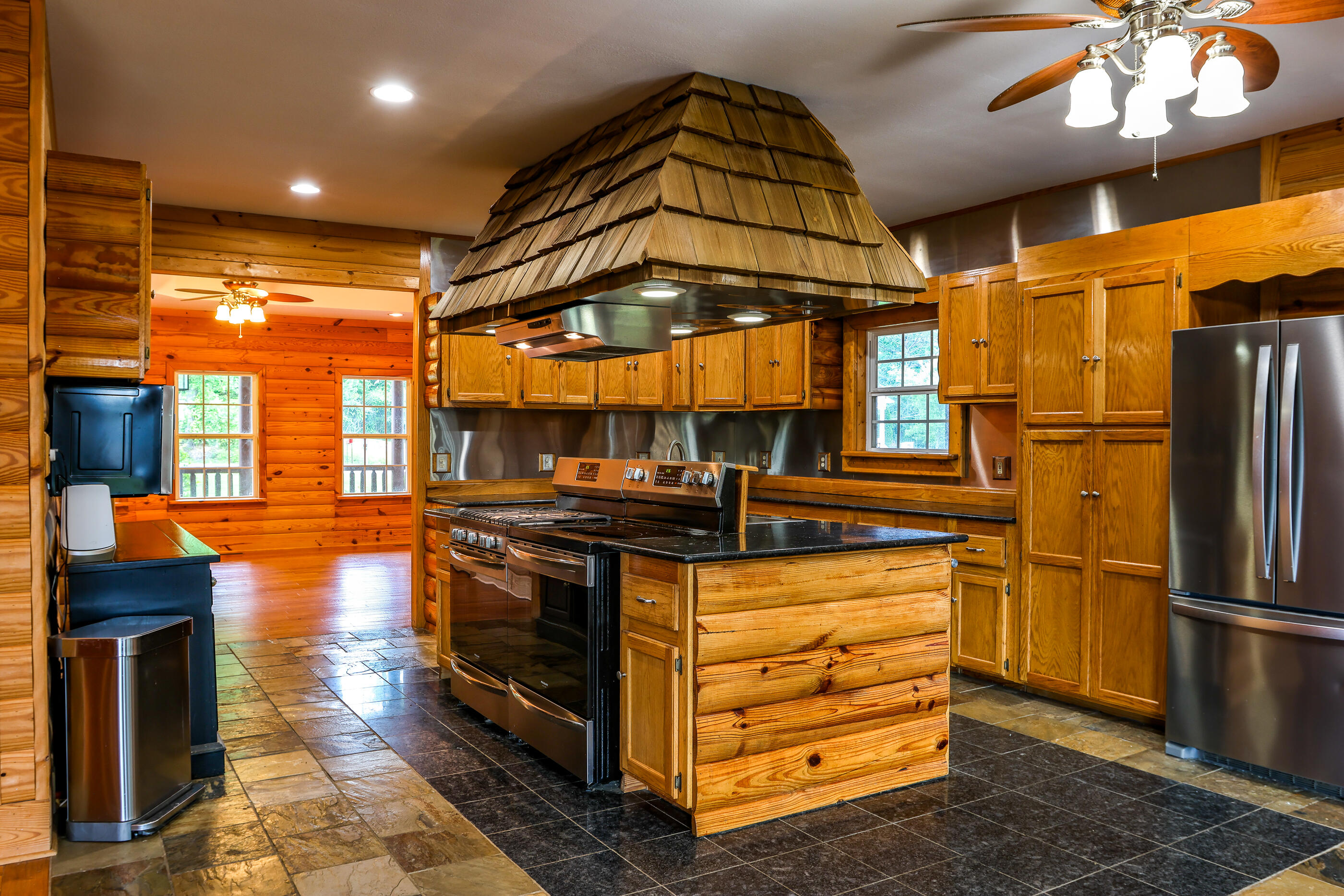 2318 Mowbray Pike