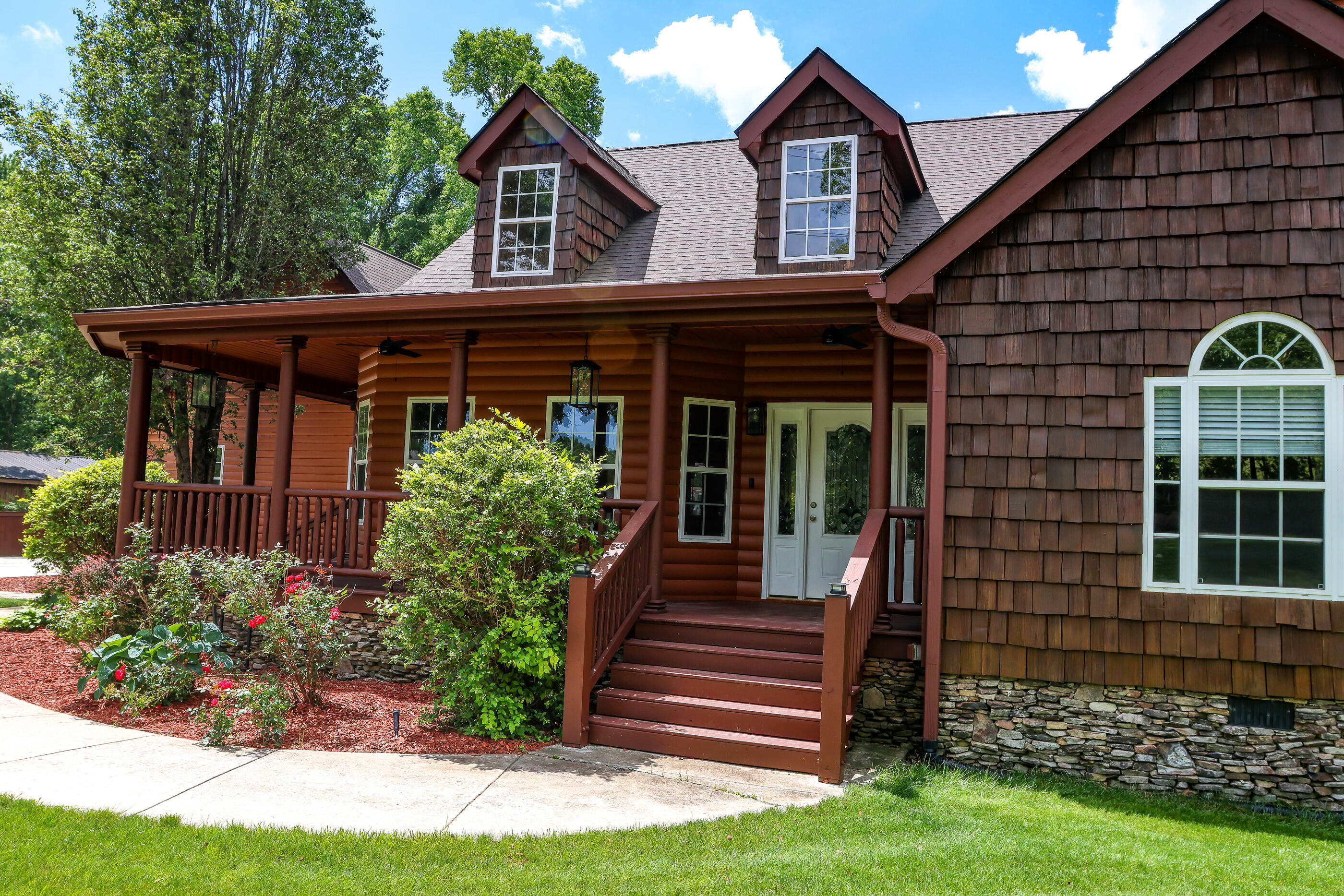 2318 Mowbray Pike