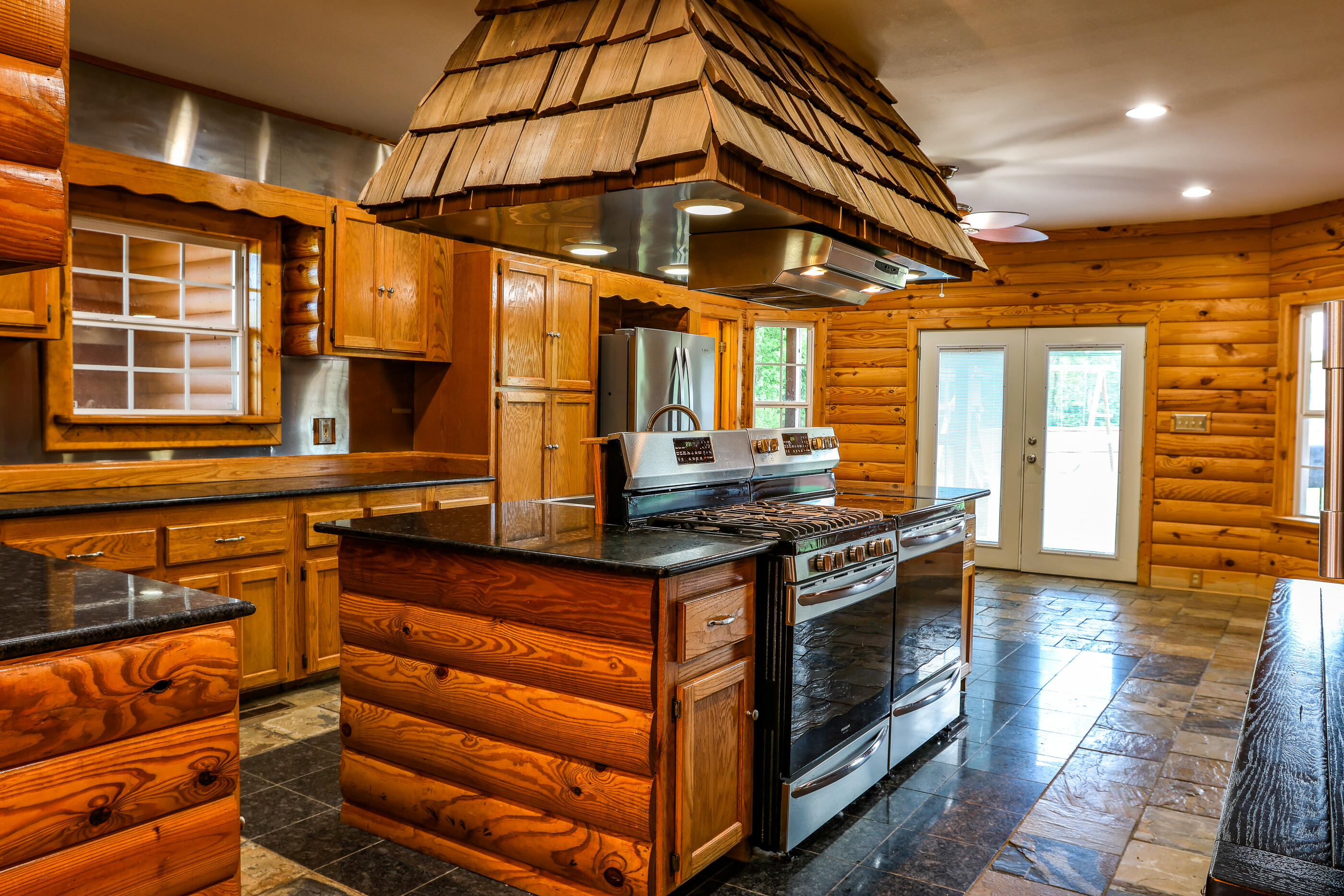 2318 Mowbray Pike