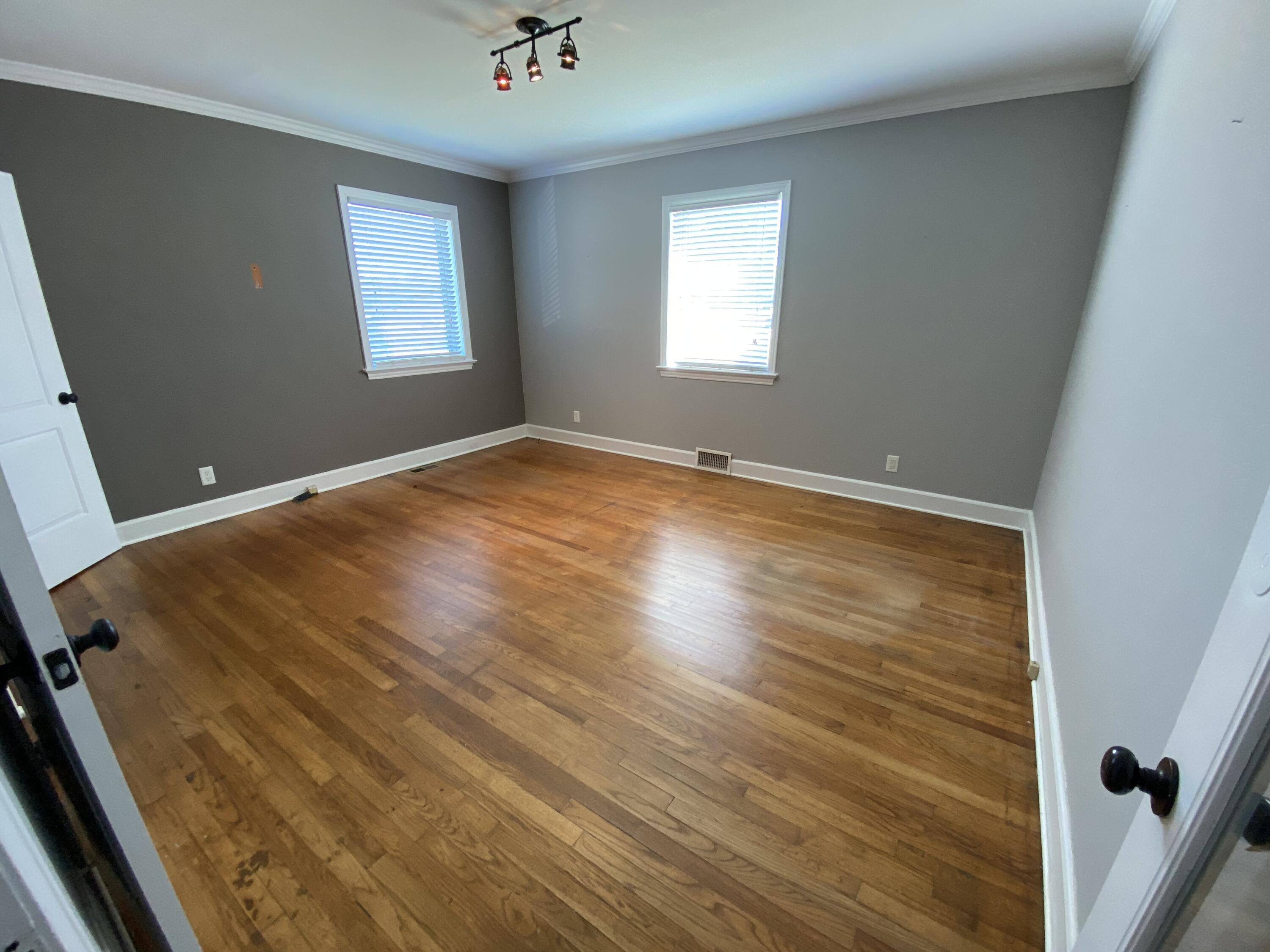 4115 North Terrace